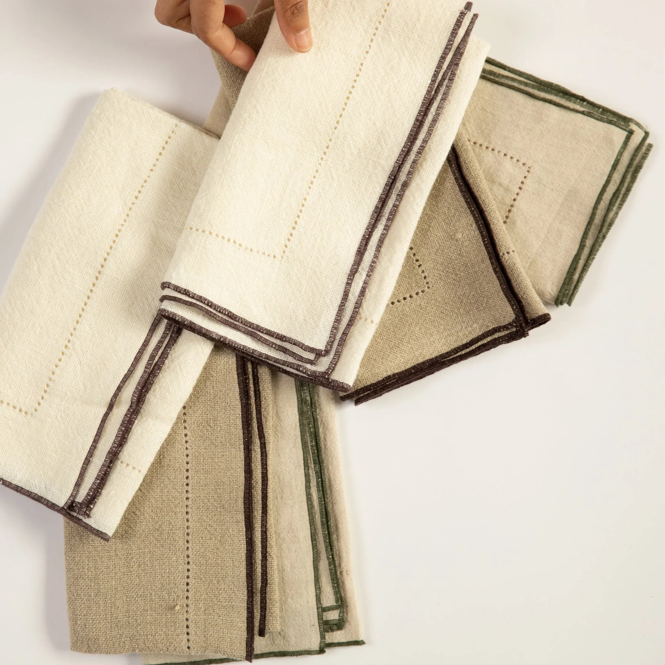 Jardin Handmade Linen Napkins - Set of 4 (3 Colors)