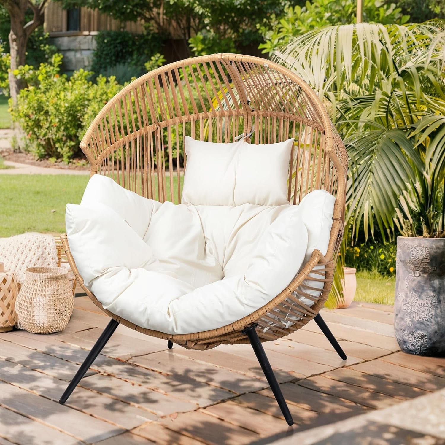 Cozy Outdoor Wicker Egg Chair