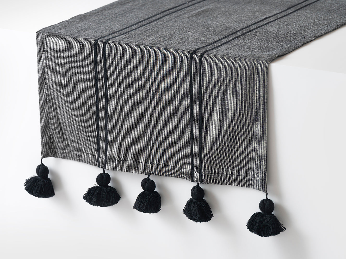 Sombra Table Runner