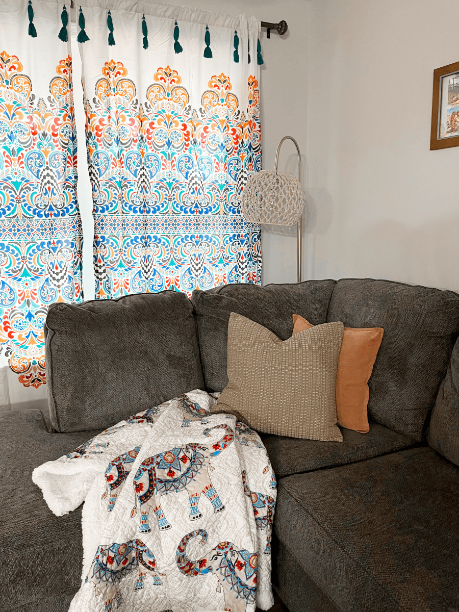 Hati Elephants Sherpa Throw - 3 Colors