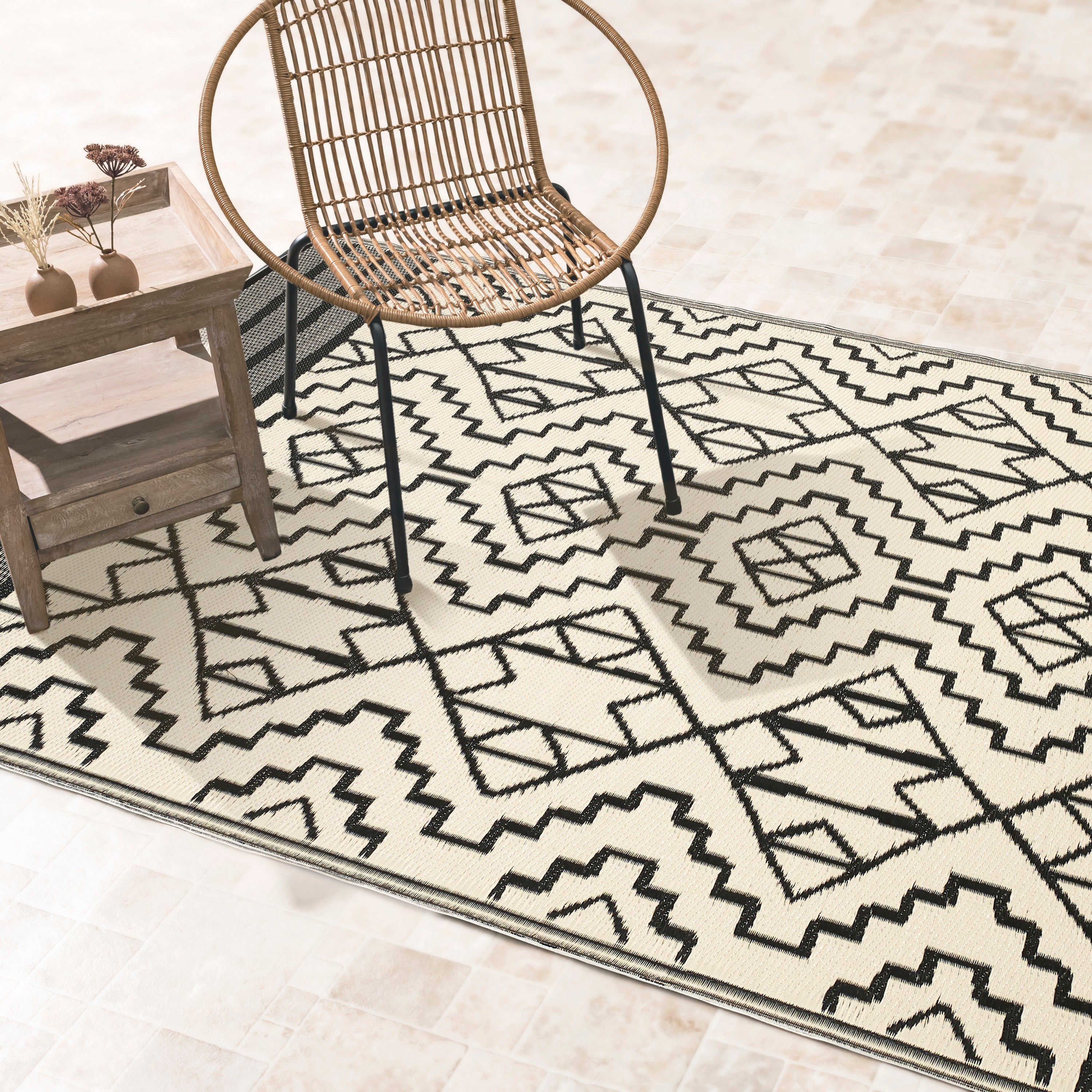 (SALE) Kilimanjaro - Black Reversible Outdoor Rug