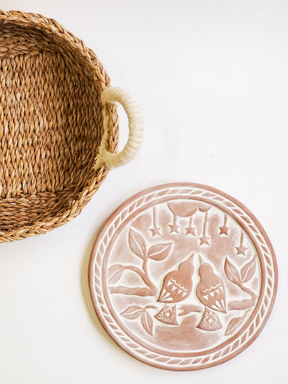 Bread Warmer &amp; Basket Gift Set with Tea Towel - Lovebird Round