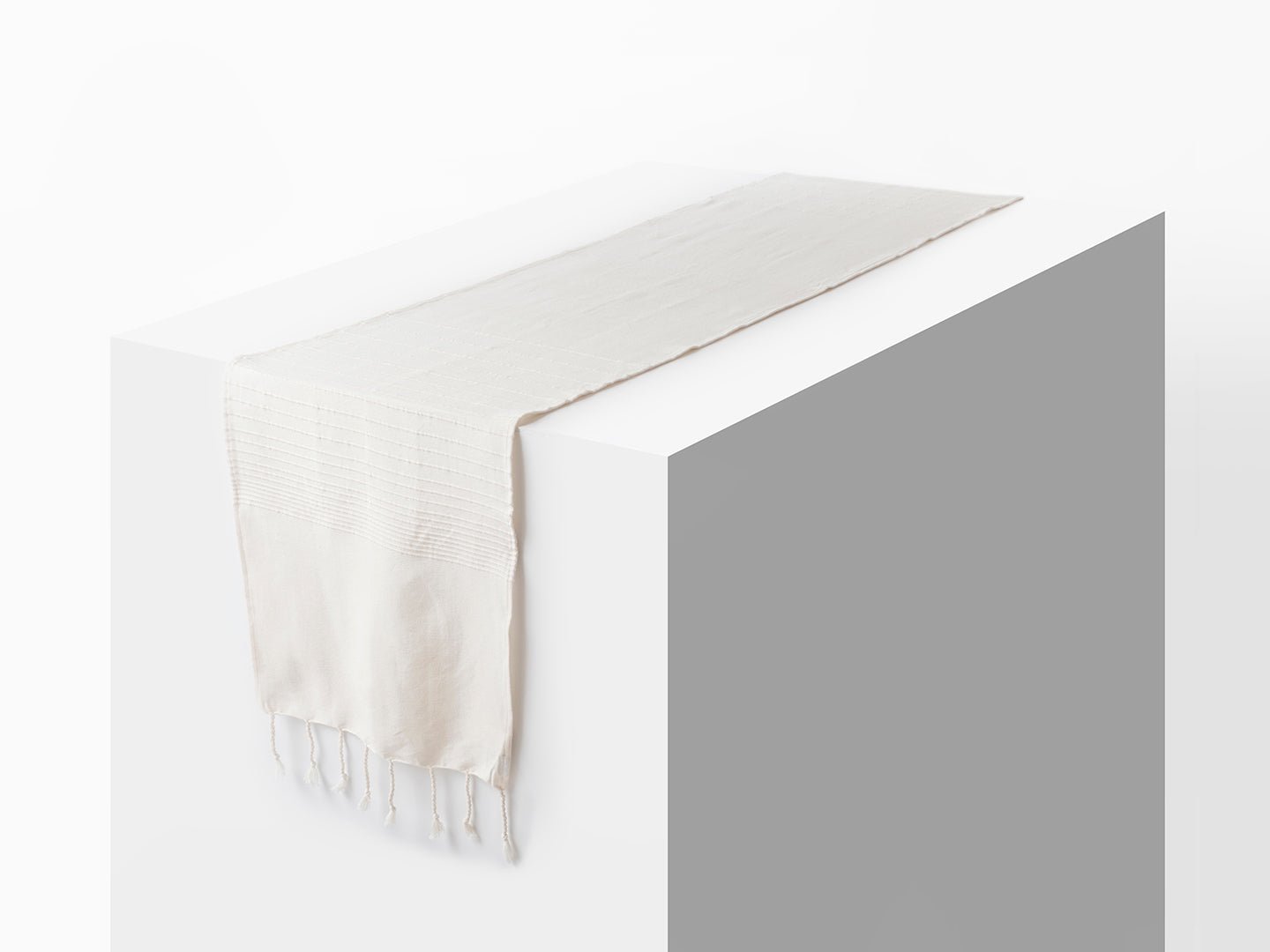 Niebla Table Runner