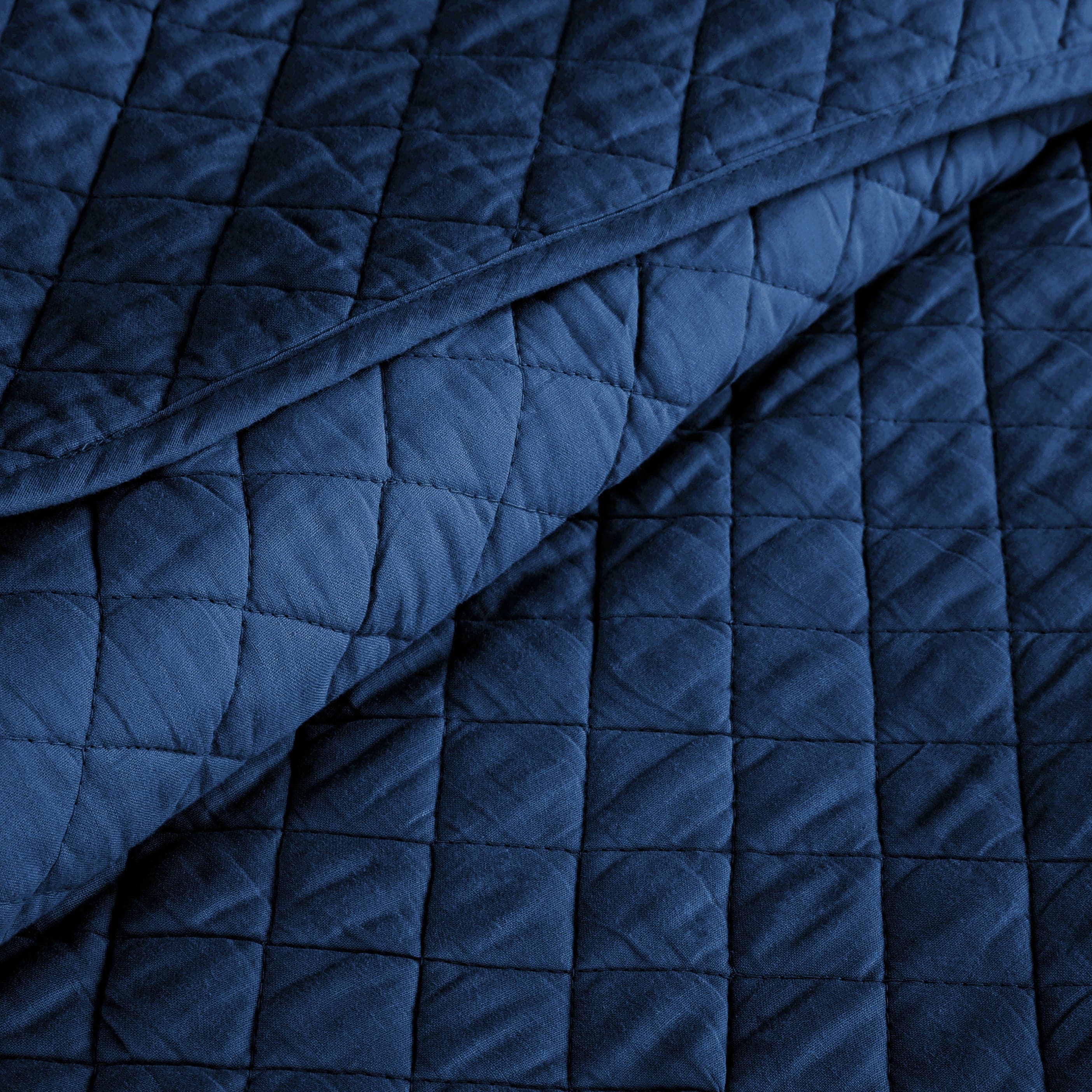 Ava Diamond Oversized Cotton Quilt Set