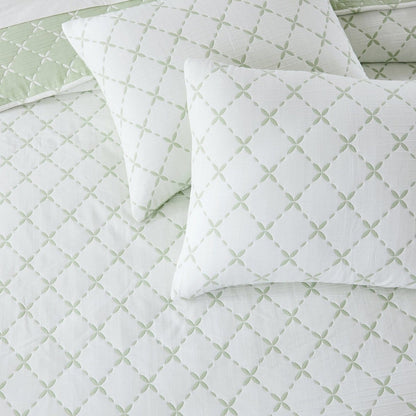 Diamond Leaf Jacquard Reversible Quilt Set - 3 Colors