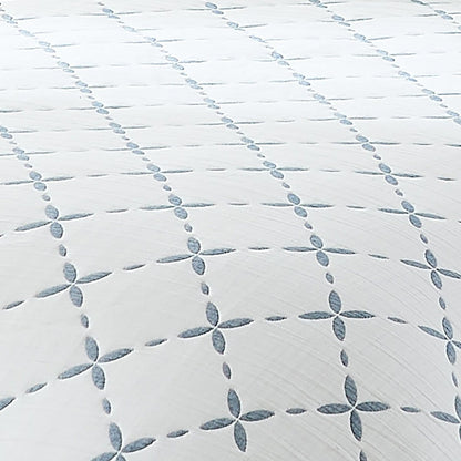 Diamond Leaf Jacquard Reversible Quilt Set - 3 Colors