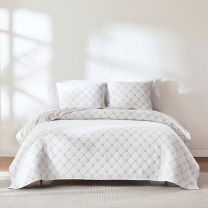 Diamond Leaf Jacquard Reversible Quilt Set - 3 Colors