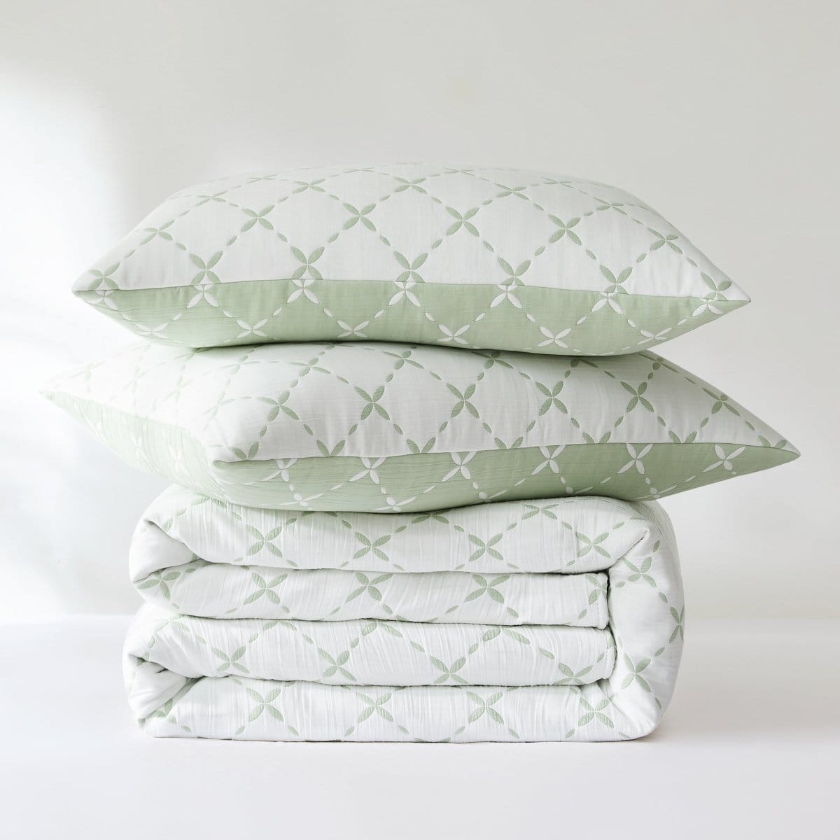 Diamond Leaf Jacquard Reversible Quilt Set - 3 Colors