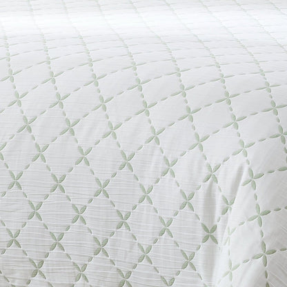 Diamond Leaf Jacquard Reversible Quilt Set - 3 Colors