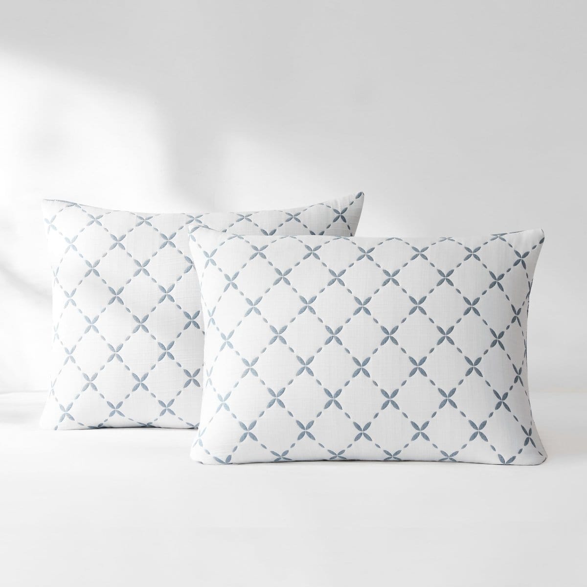 Diamond Leaf Jacquard Reversible Quilt Set - 3 Colors