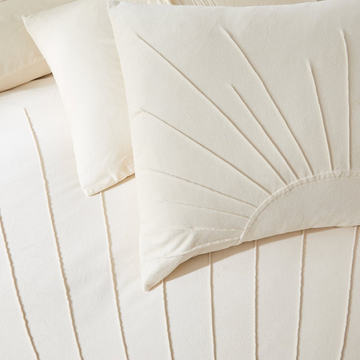 Solar Drift Velvet Duvet Cover Set - Cream