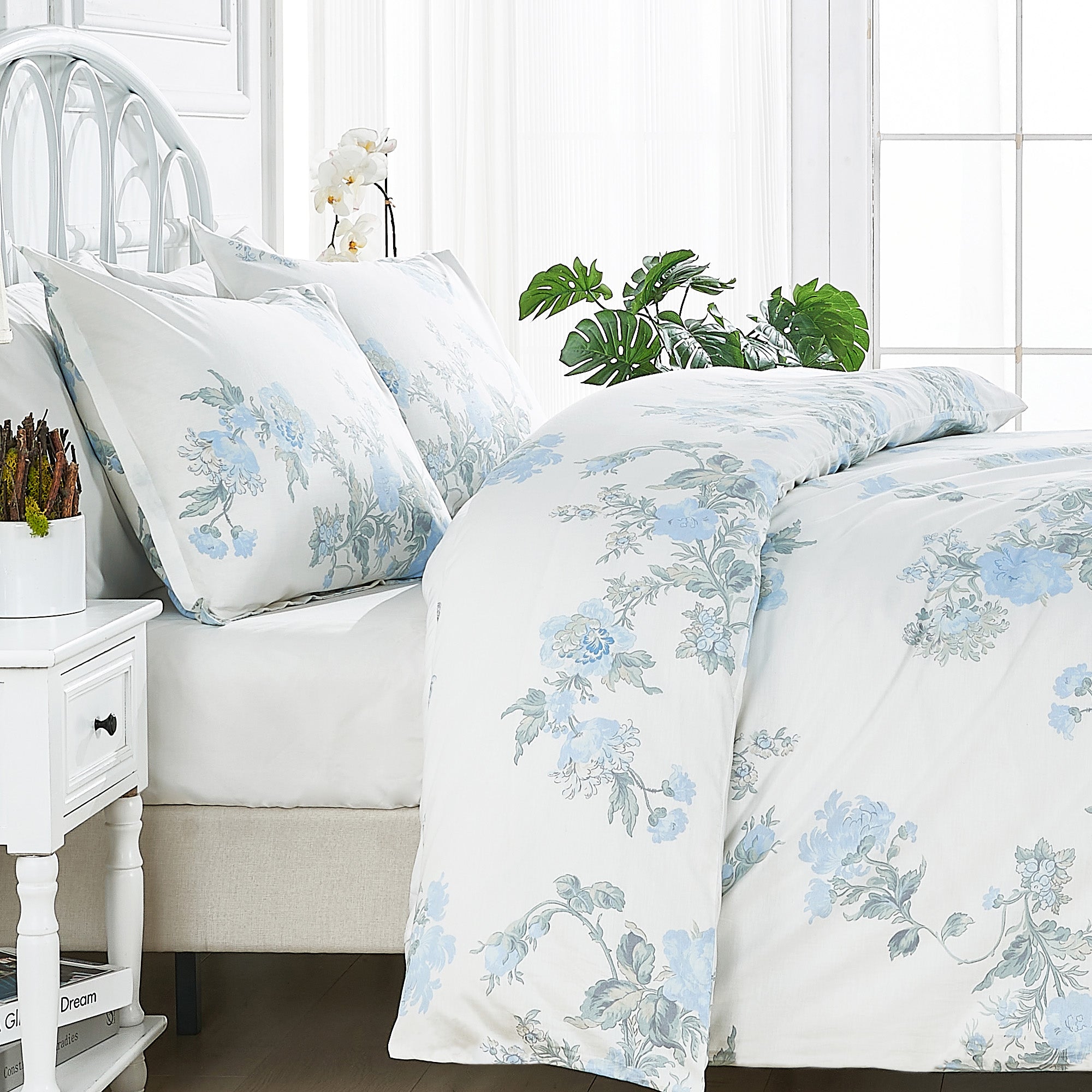 Jardin De Rose Printed Cotton Percale Duvet Sets