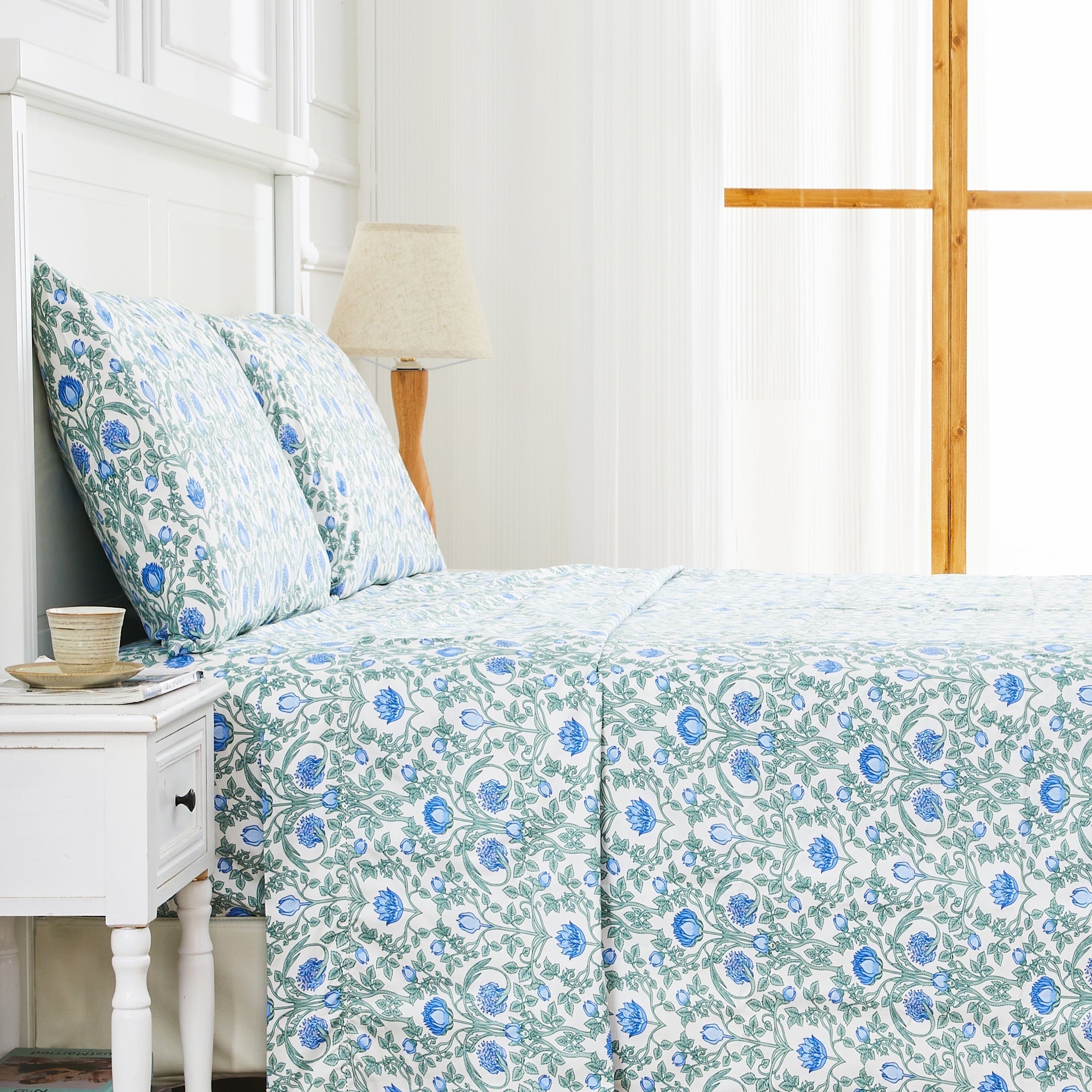 Arts &amp; Crafts Floral Printed Pillowcase Pair