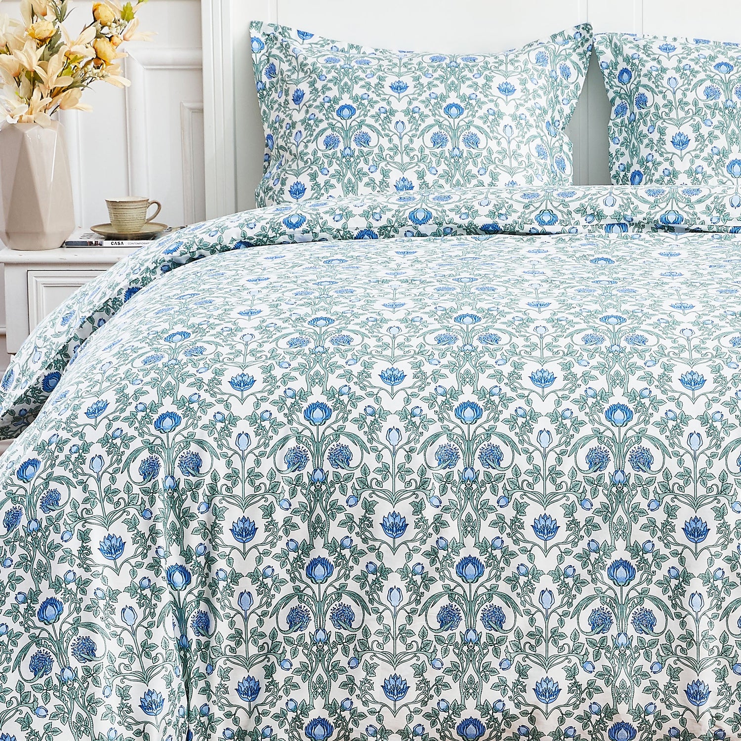 Arts &amp; Crafts Floral Printed Duvet Set