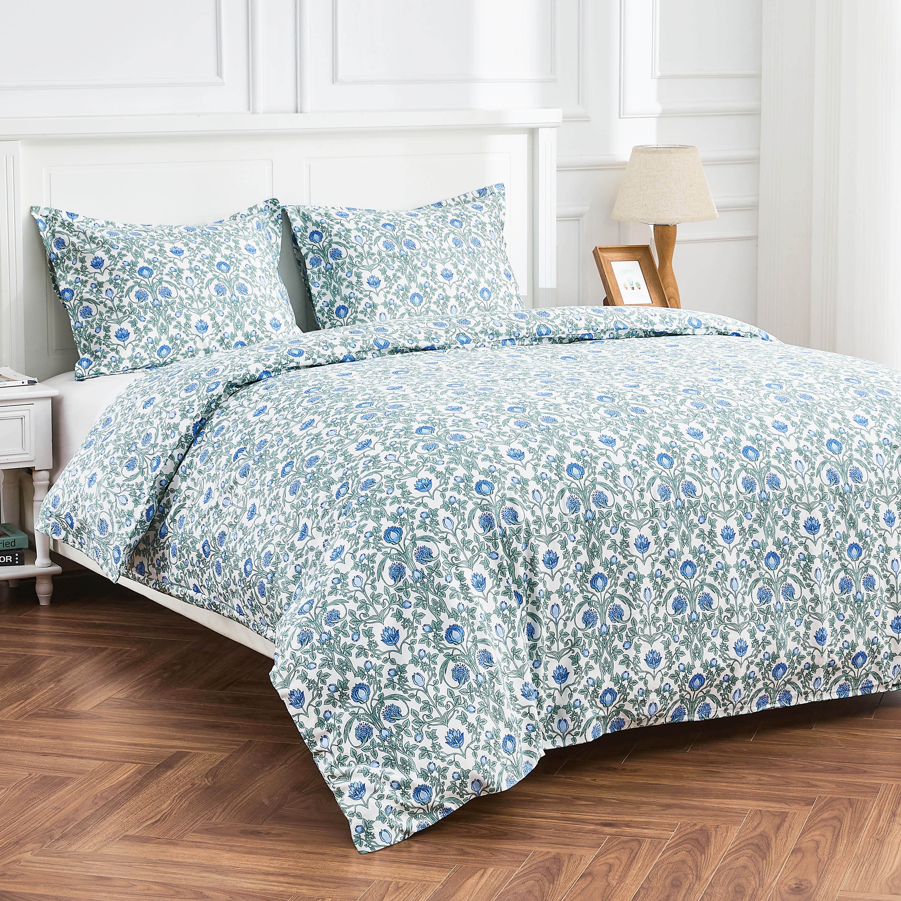 Arts &amp; Crafts Floral Printed Duvet Set