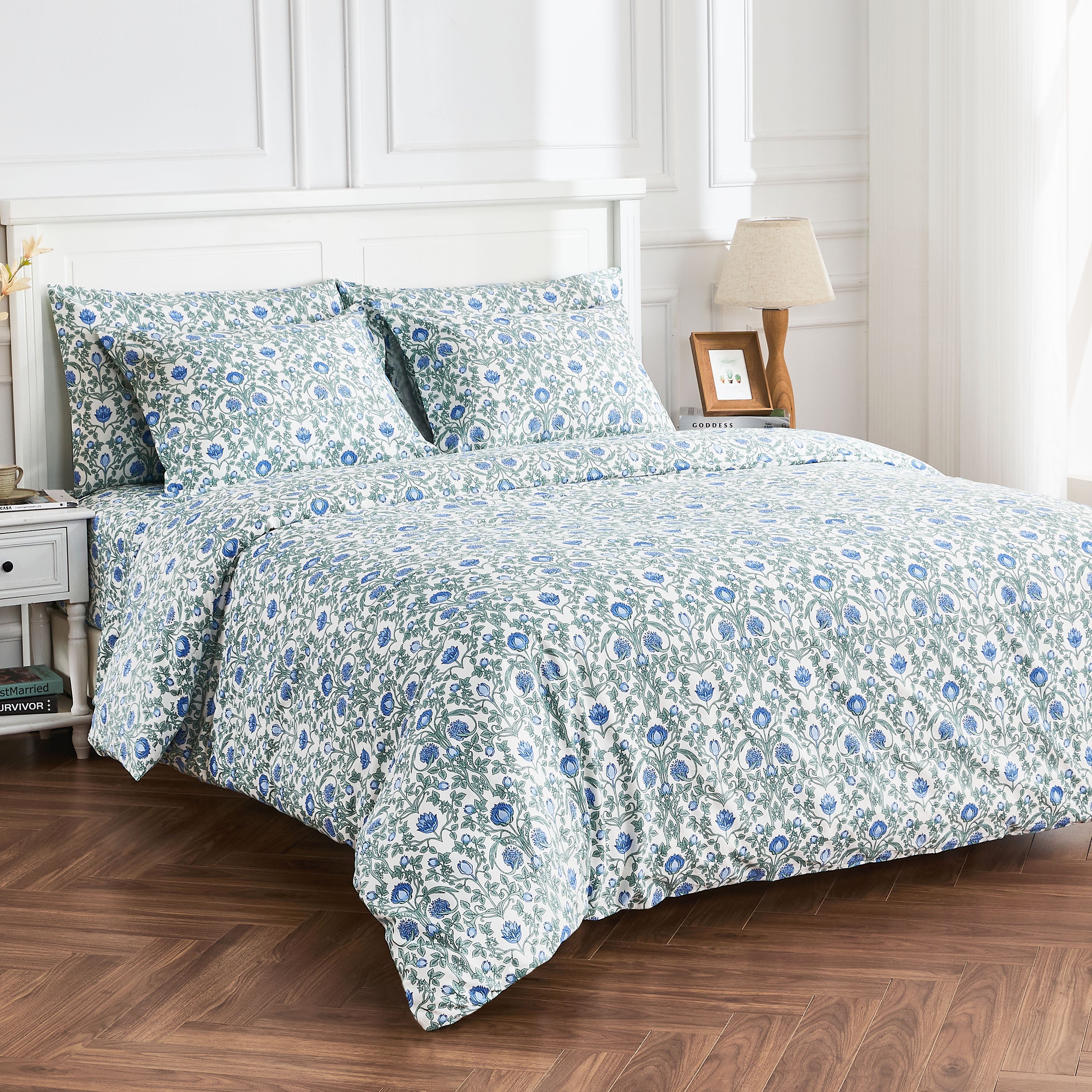 Arts &amp; Crafts Floral Printed Duvet Set