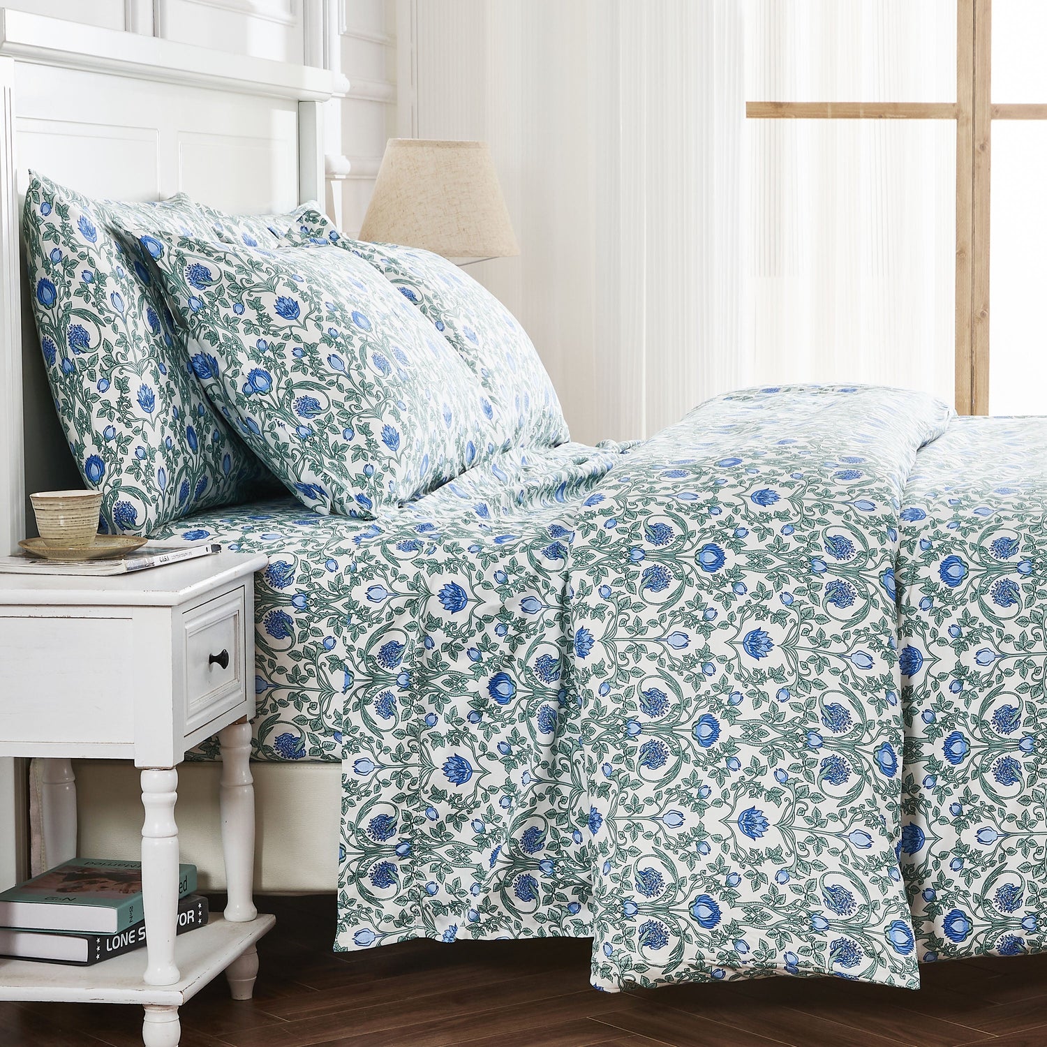 Arts &amp; Crafts Floral Printed Duvet Set