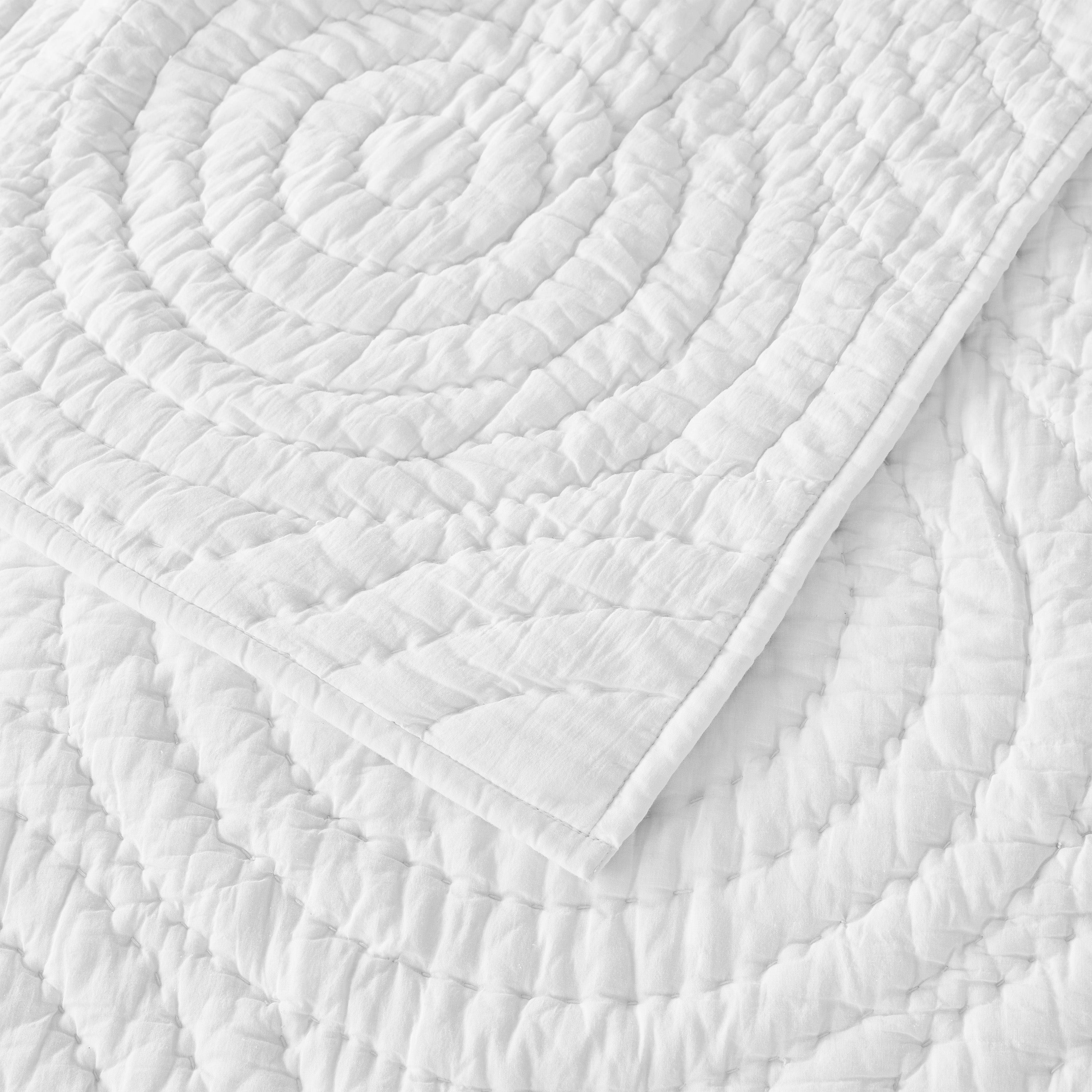 Halo Cotton Voile Hand Stitched Quilt Set