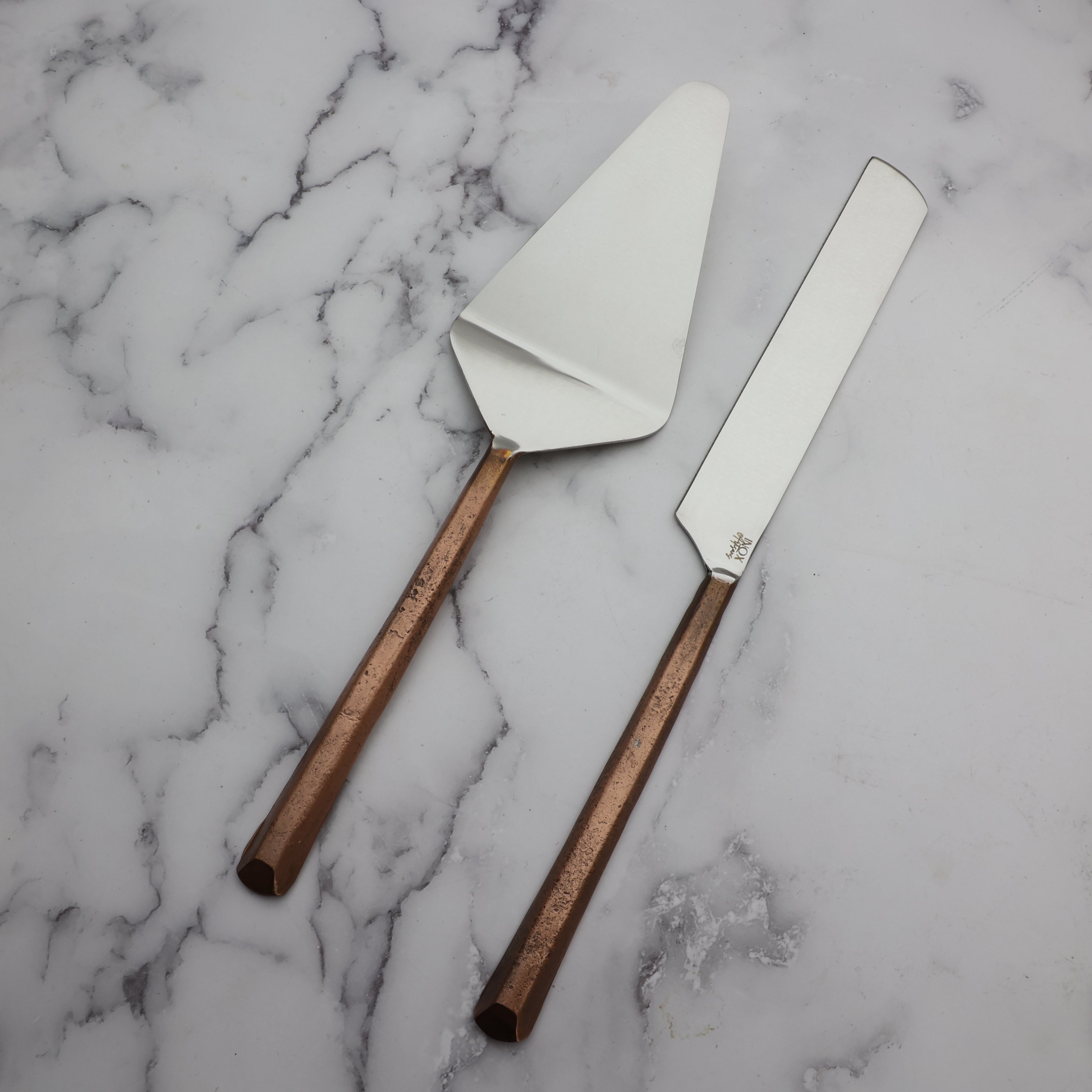Plataeu 2 Piece Cake Serving Set