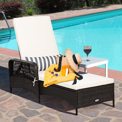 Outdoor Wicker Chaise Loung with Adjustable Backrest and Pillow