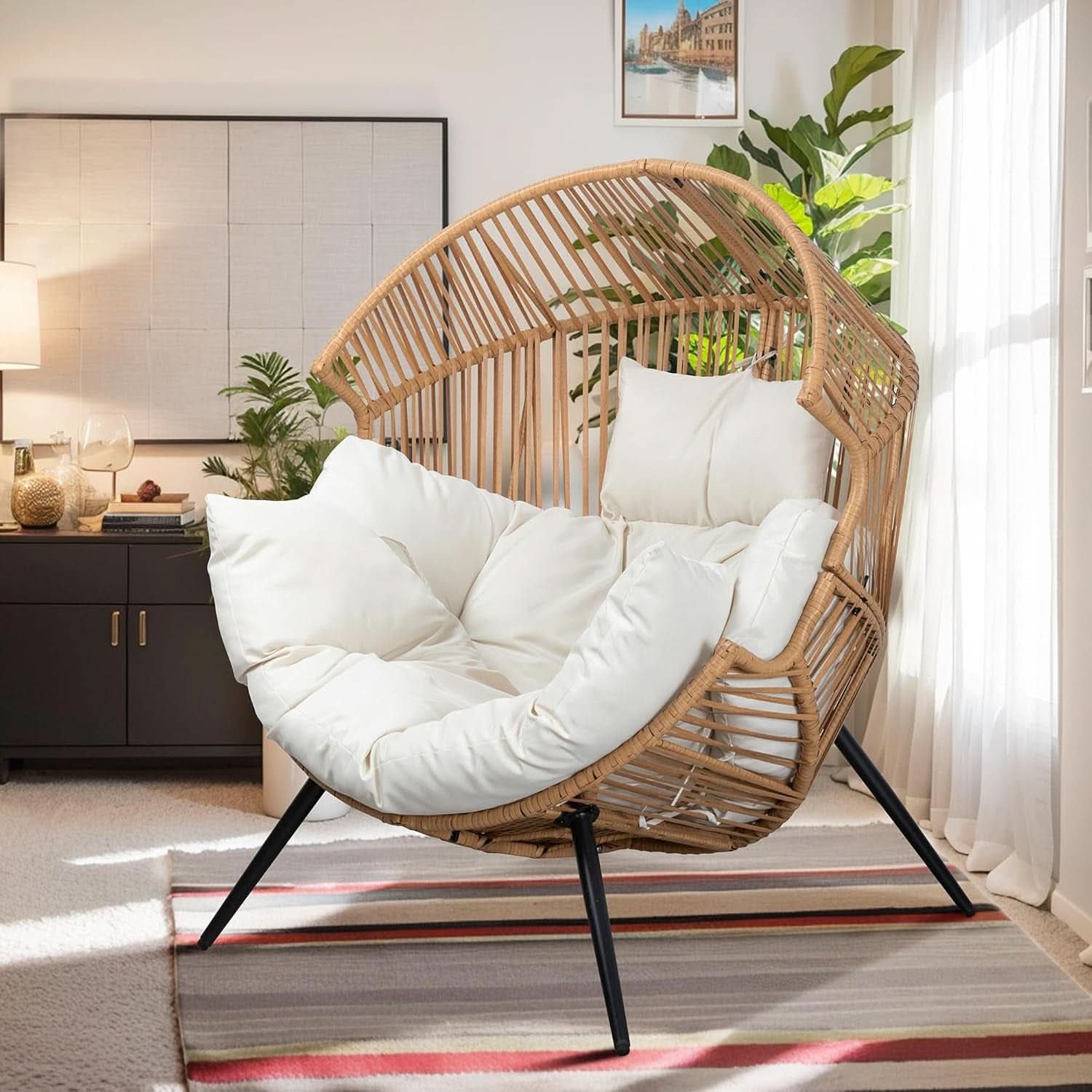 Cozy Outdoor Wicker Egg Chair