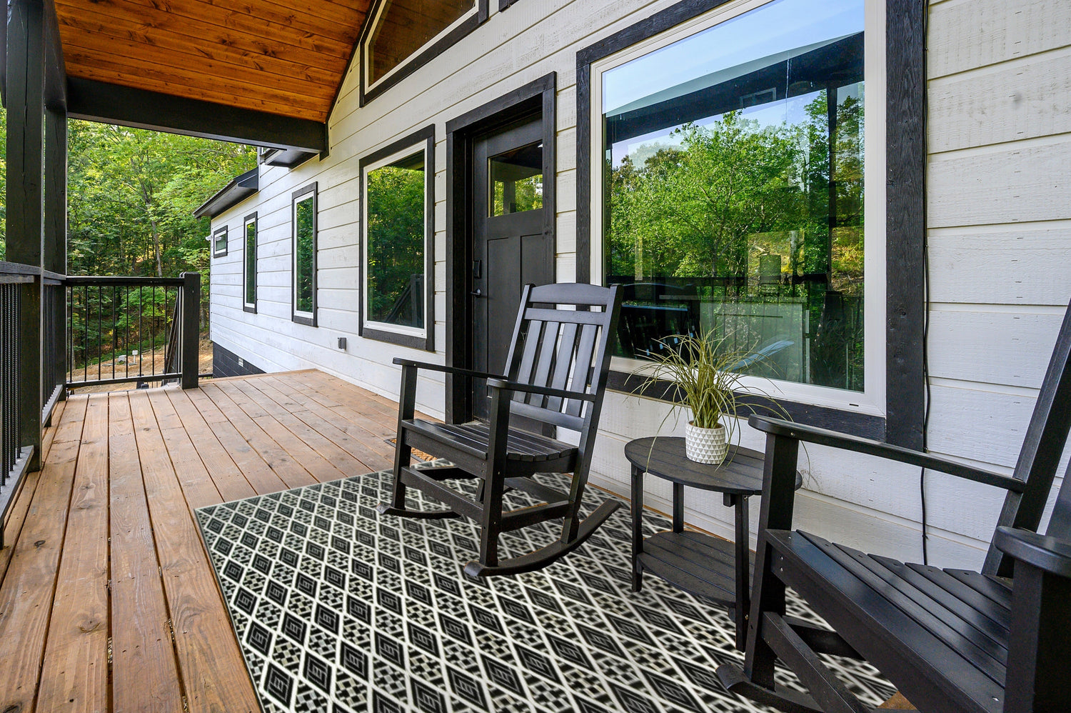 Scotch Black &amp; White Reversible  Outdoor Mat