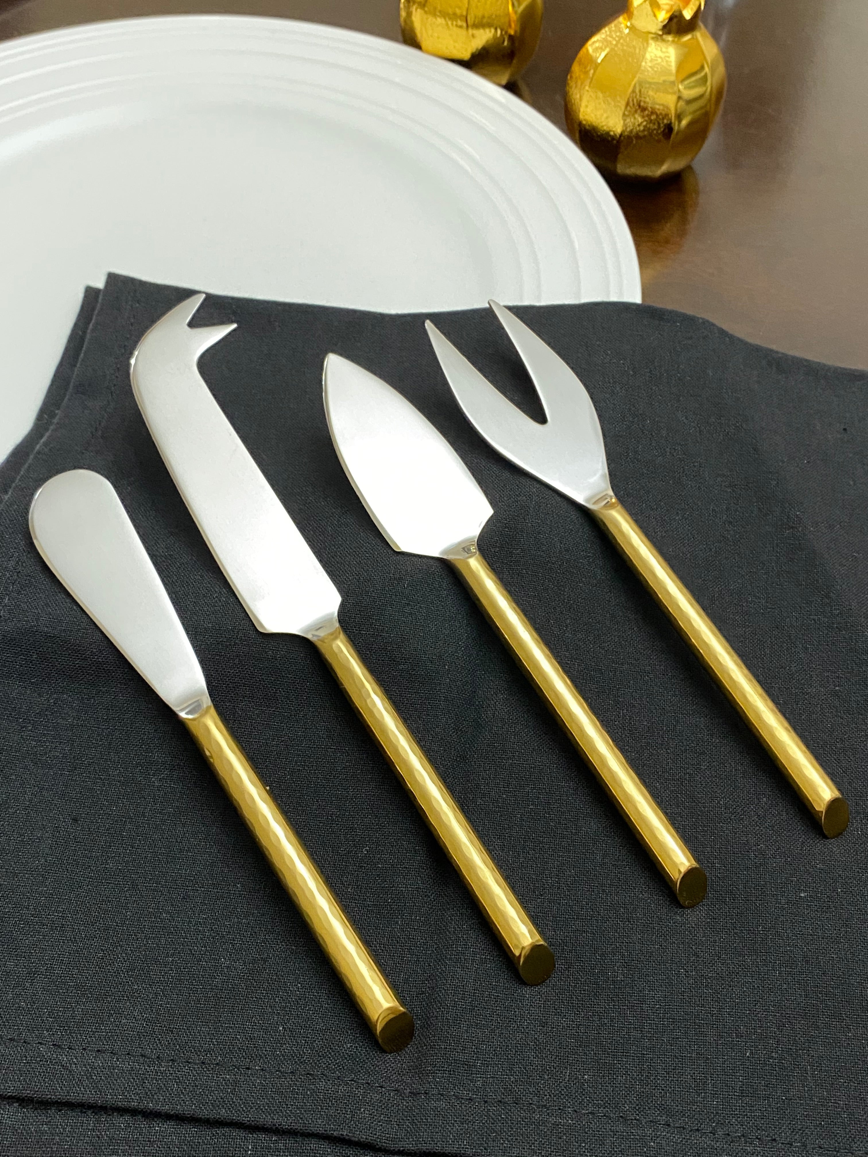 Set of 4 2-Toned Gold Handle Cheese Knives