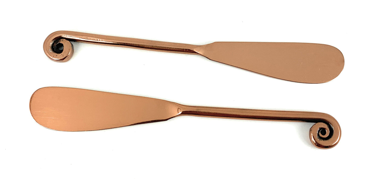 Set of 2 Butter Spreaders in Copper Finish