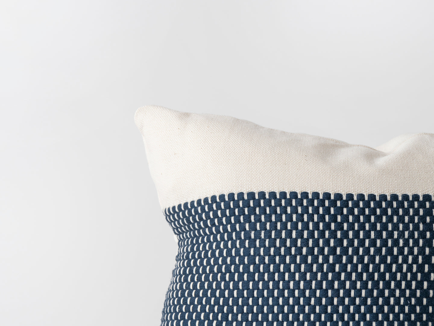Río Cushion Cover - 3 Colors