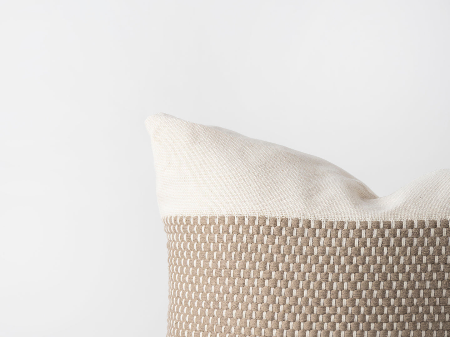Río Cushion Cover - 3 Colors
