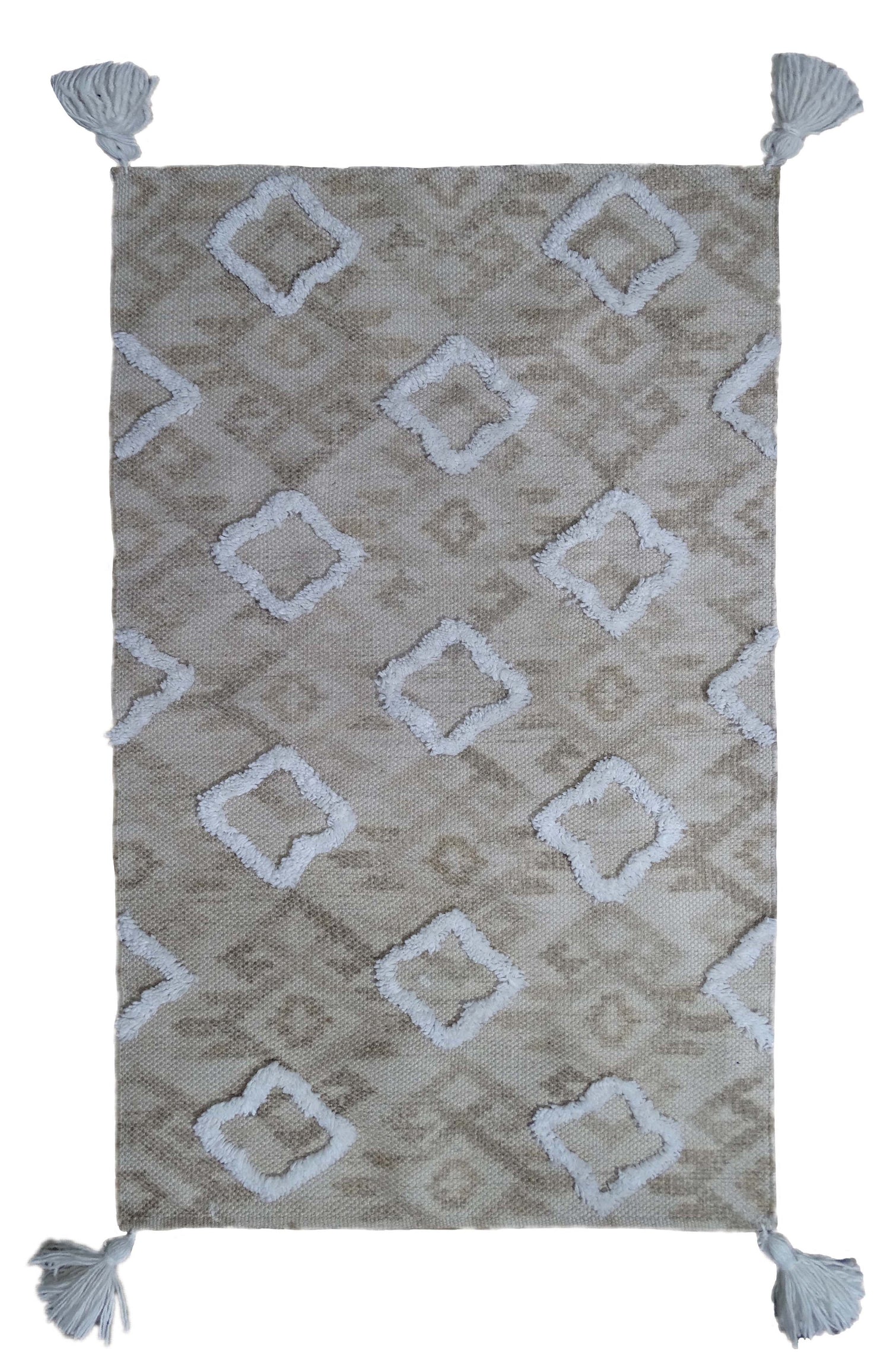 Tufted Shatter Rug with Corner Tassels - 25"x45"