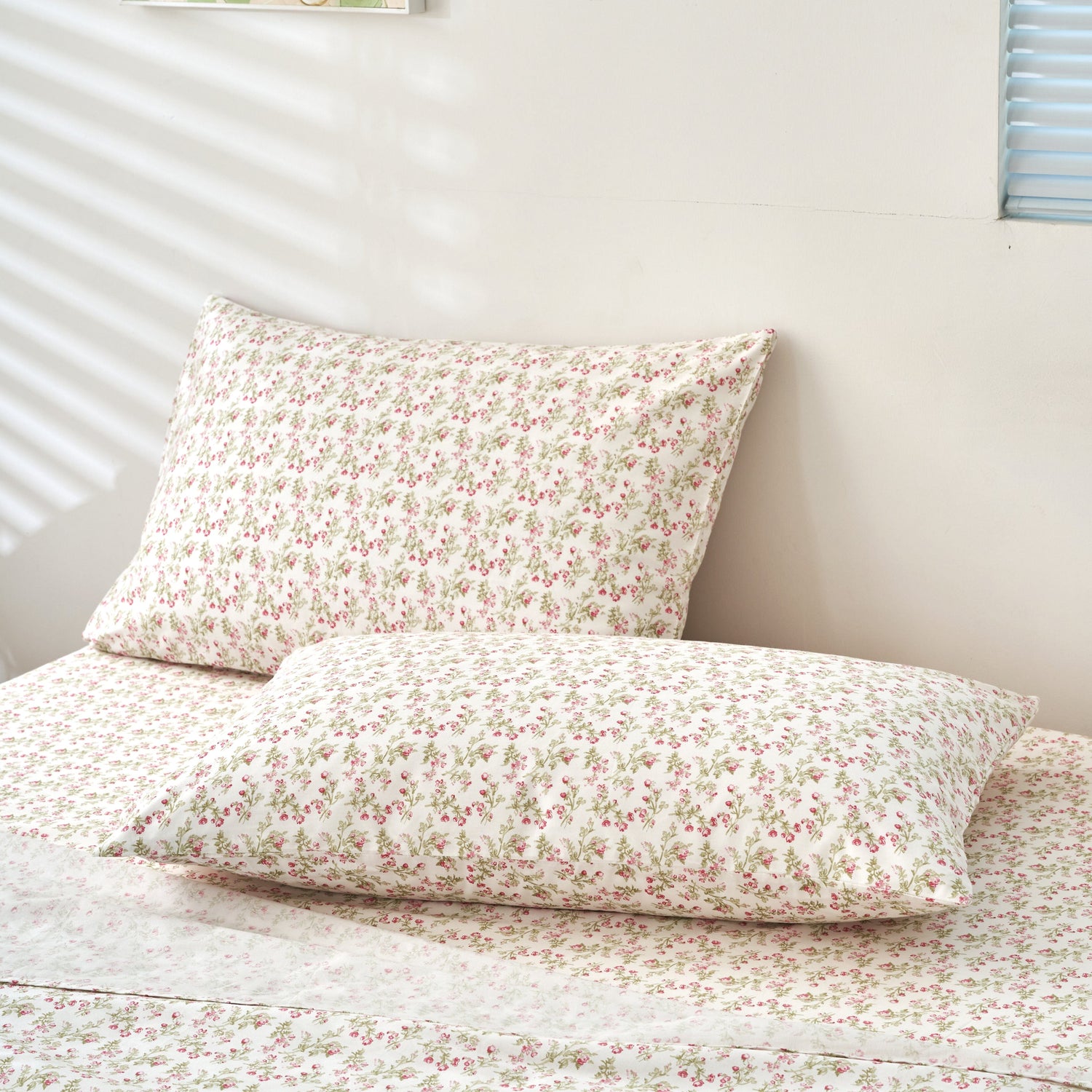 100% Cotton Coquette Sheet Set - Dainty Floral