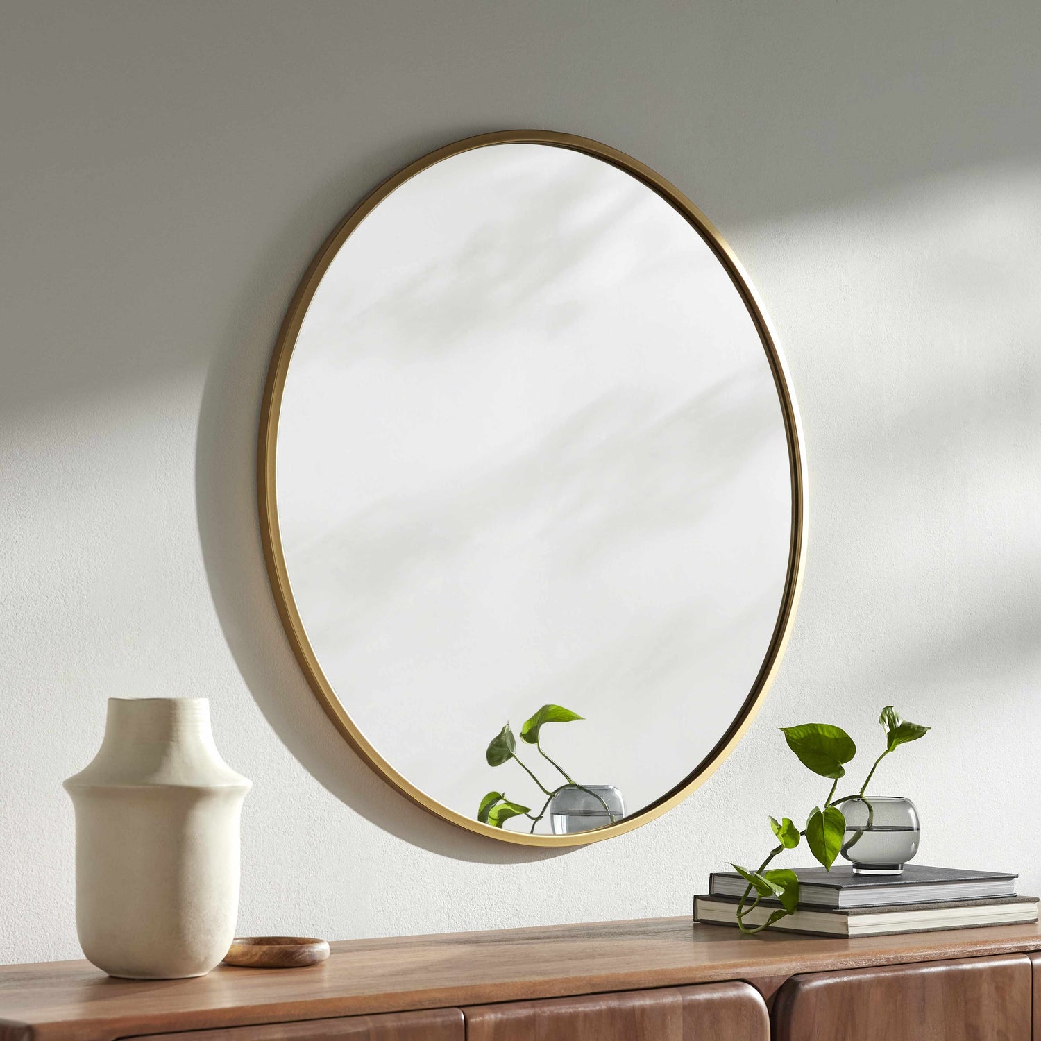 Guindarohan Gold Frame Round Mirror
