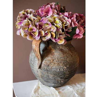 Restoration Ancient Jars in Different Styles