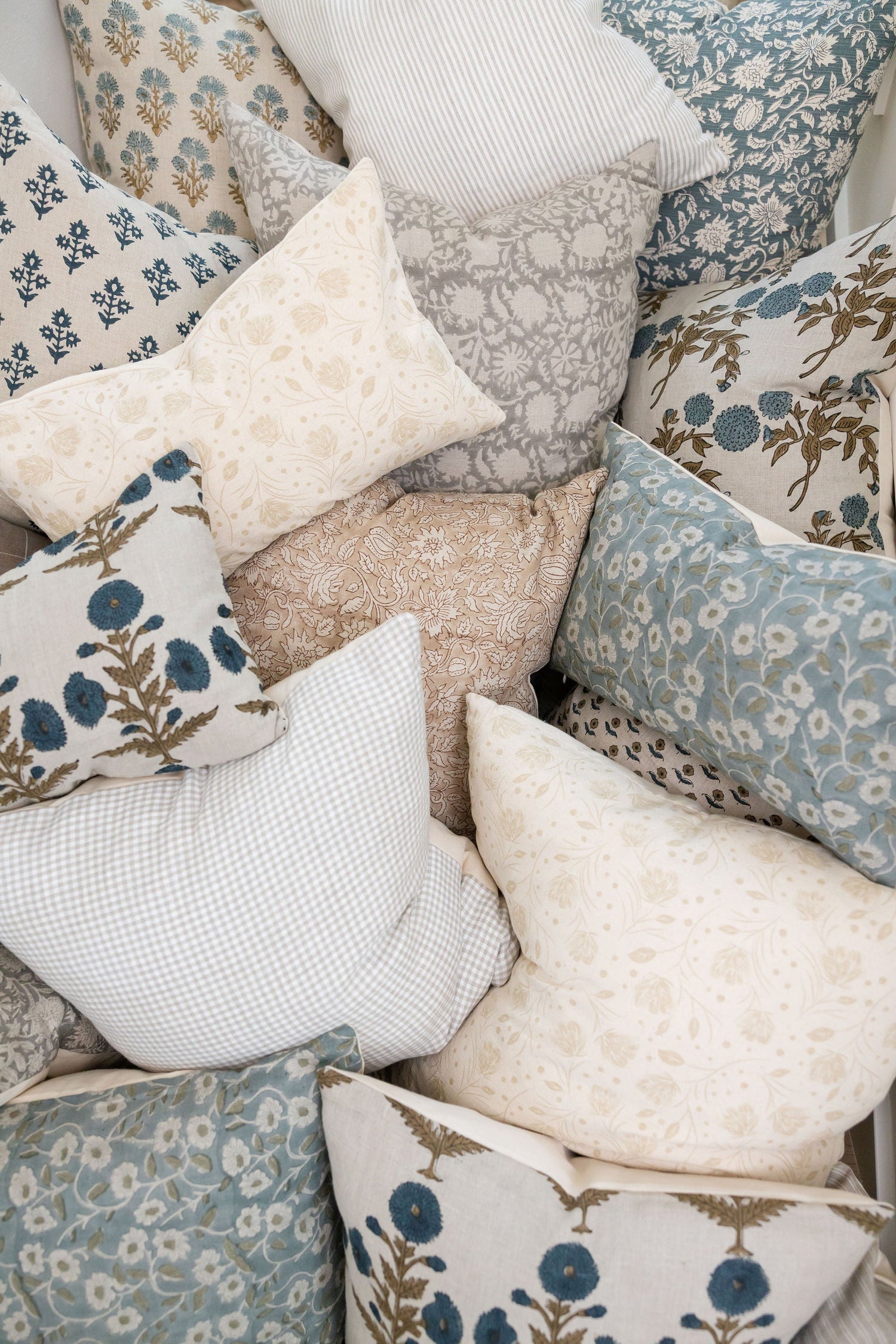 Bre Velvet Pillow Cover
