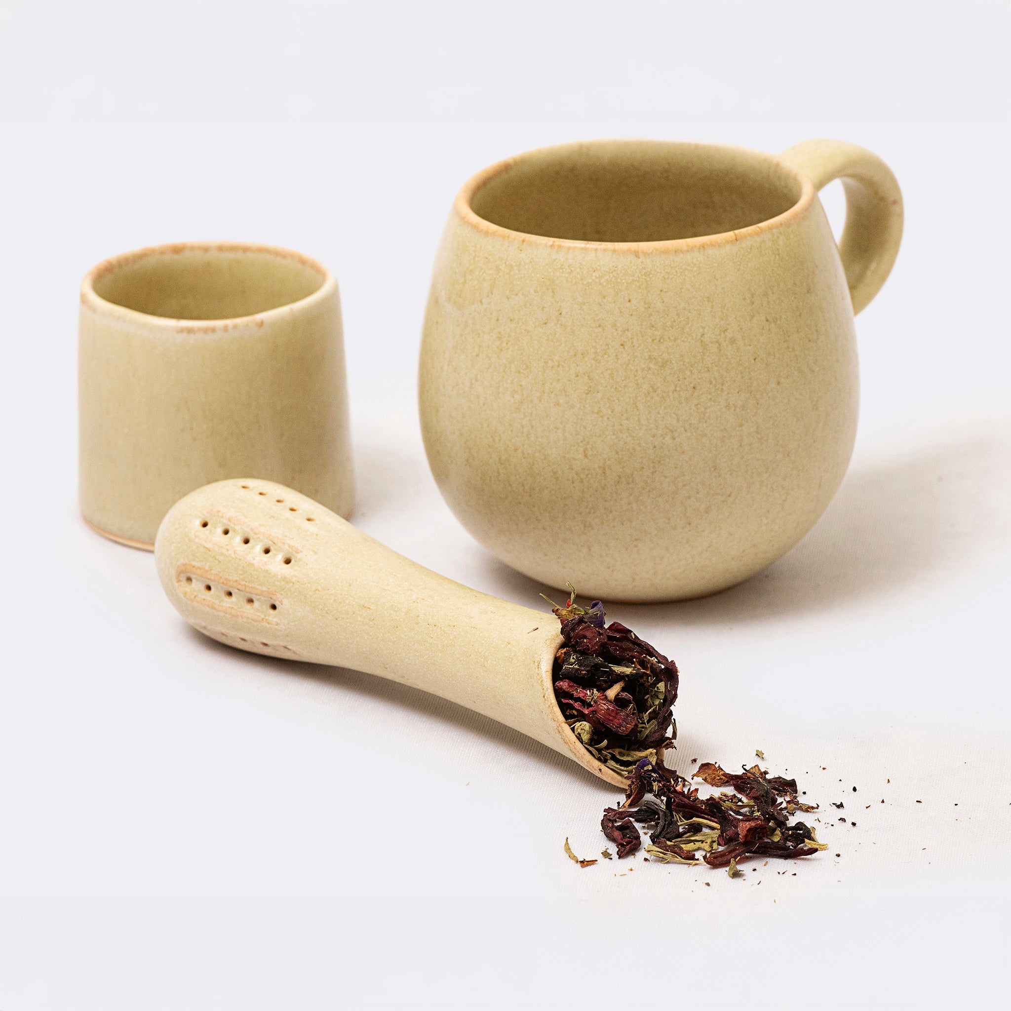Alma Tea Infuser in Green/Sand/Cream