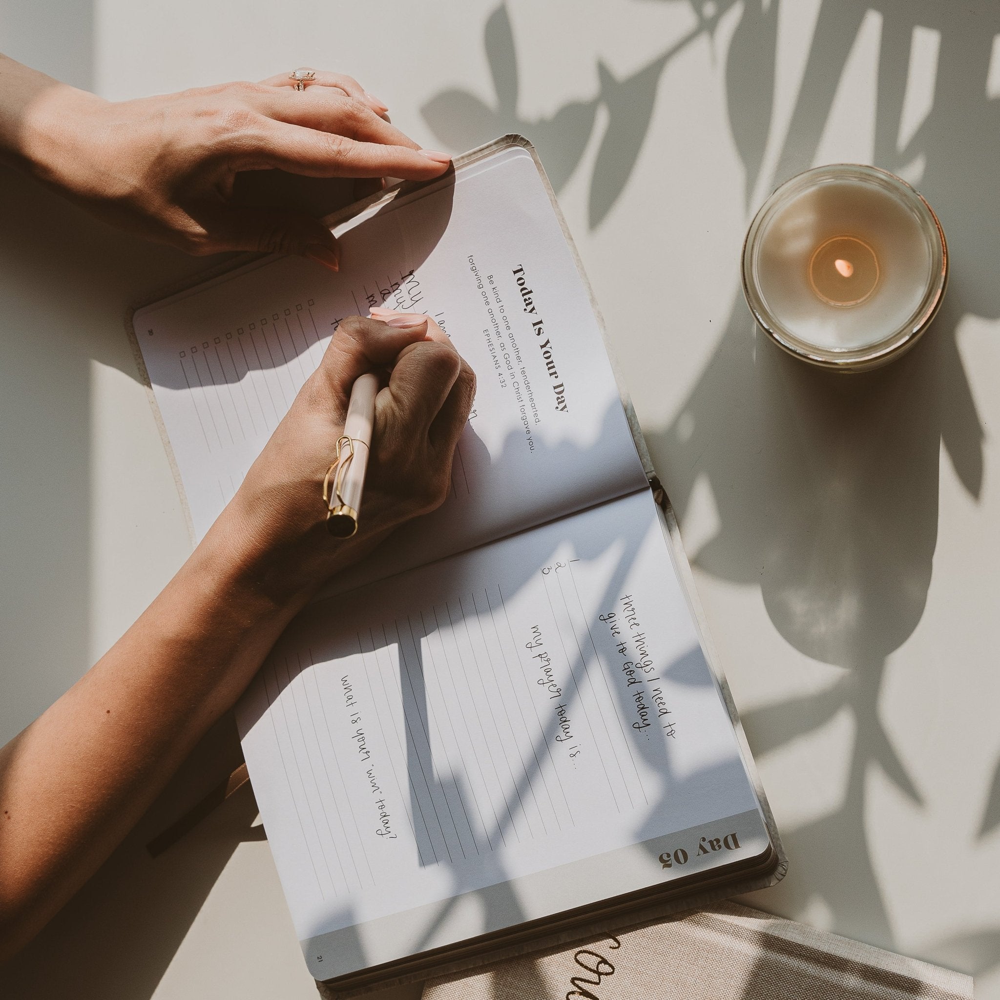 Inspirational Productivity Journal: You Are Strong &amp; Courageous