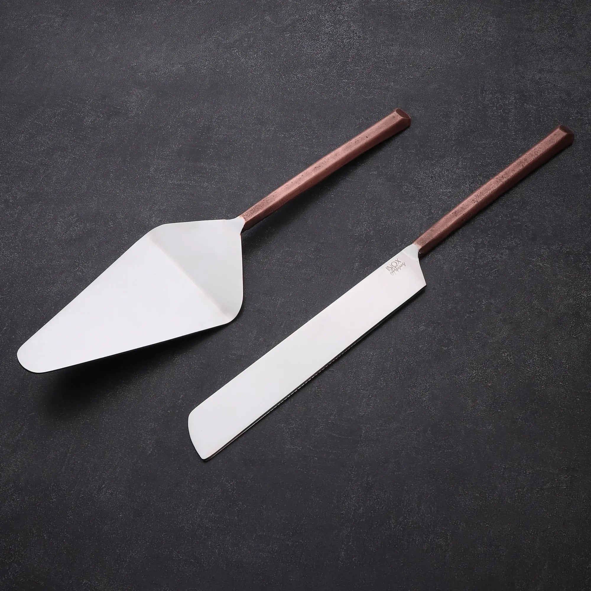 Plataeu 2 Piece Cake Serving Set