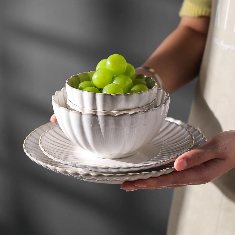 Scalloped Edge Dinnerware in Antique Ivory