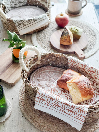 Bread Warmer &amp; Basket - Flower