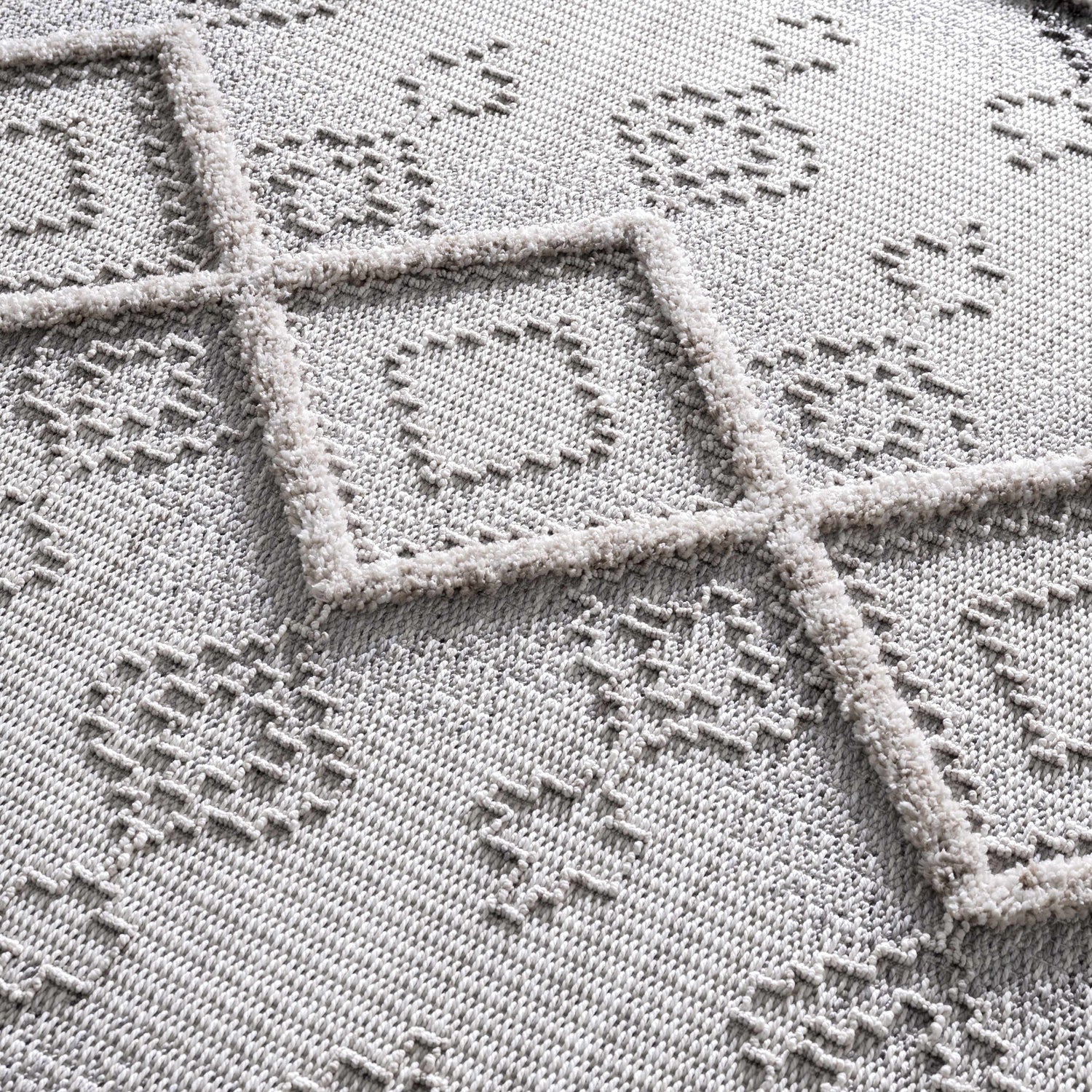 Amaga High-Low Rustic Rug