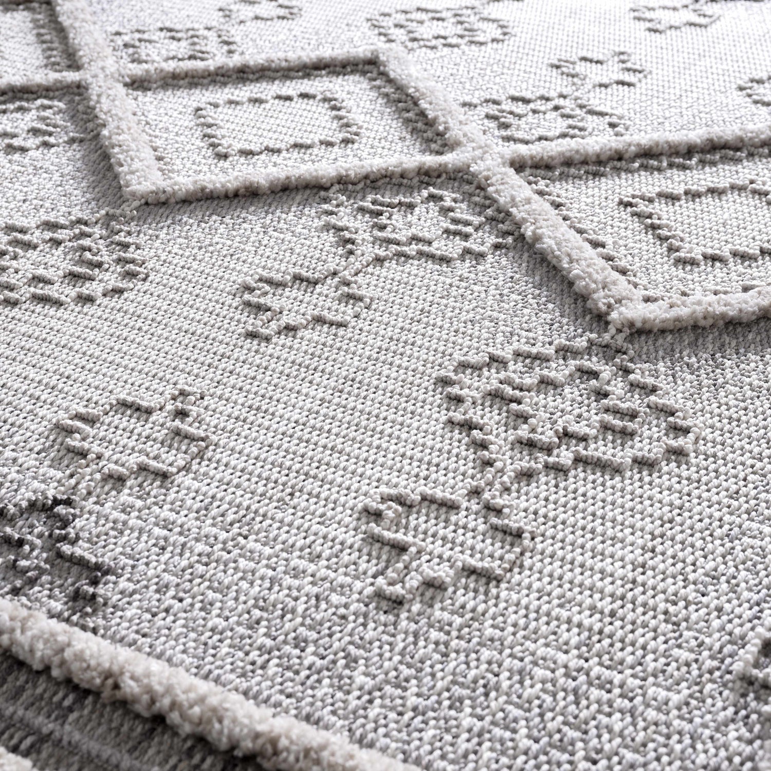 Amaga High-Low Rustic Rug