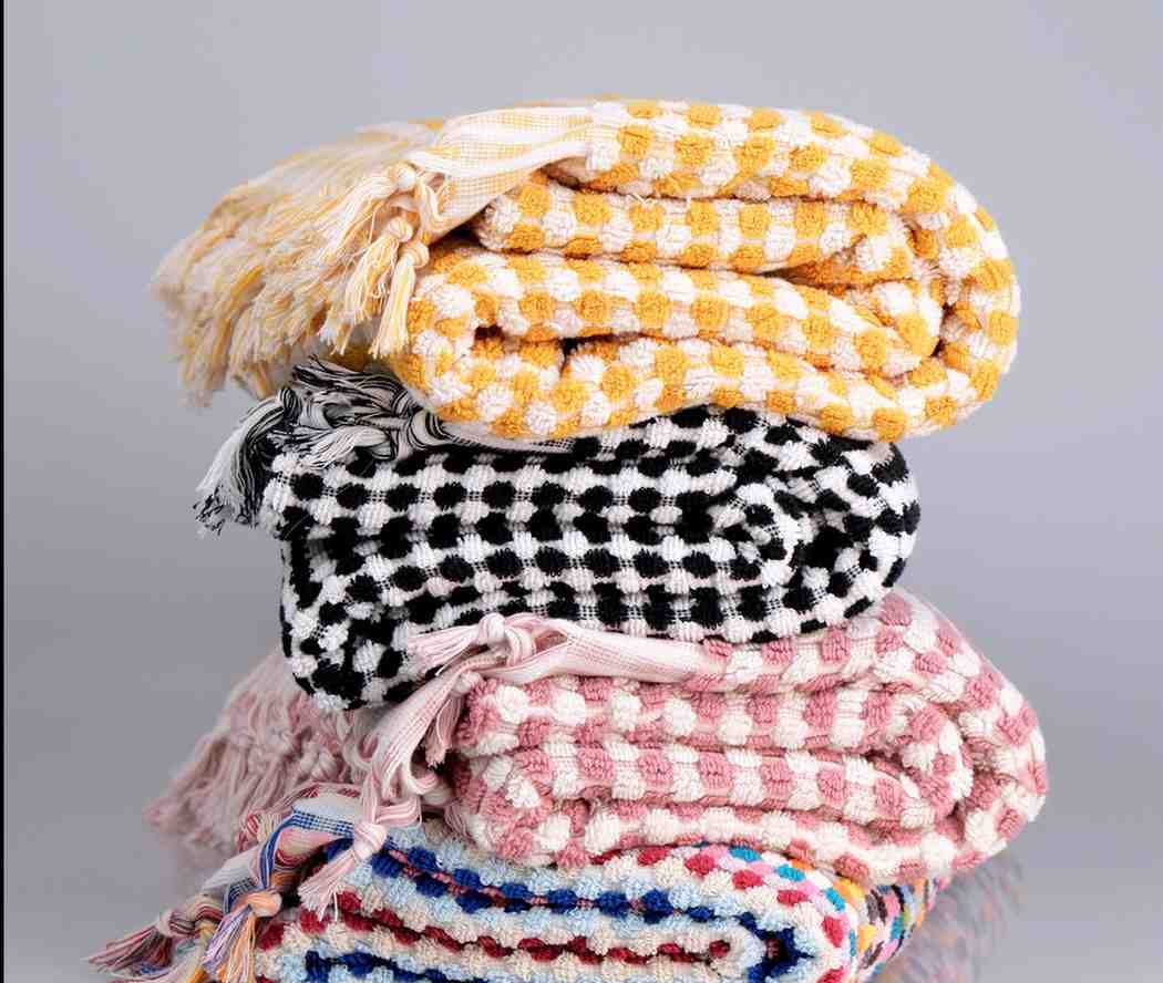 Pom Pom Bath Towel