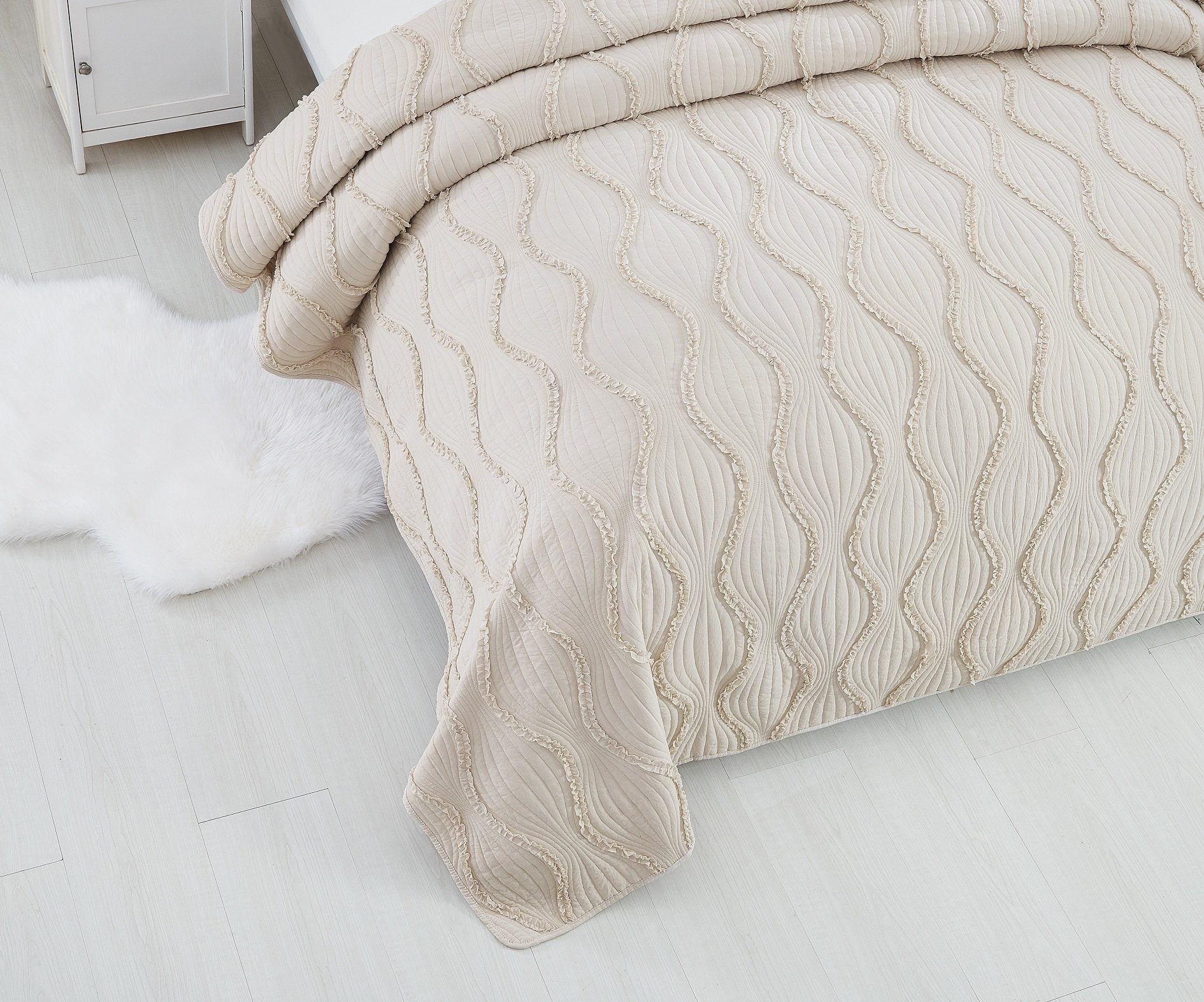 French Country Ruffles Quilted Cotton Bedding Set - Cream