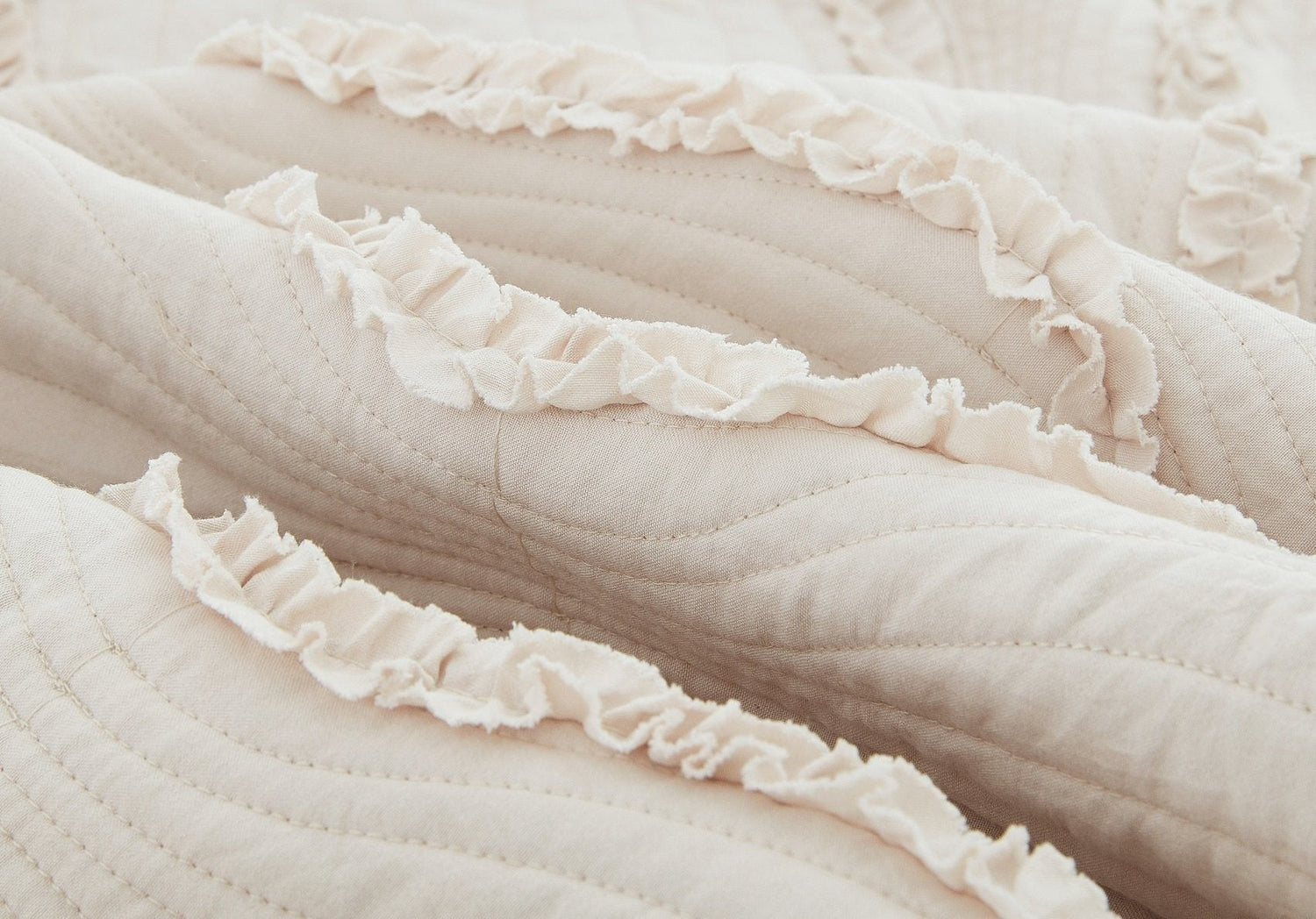 French Country Ruffles Quilted Cotton Bedding Set - Cream
