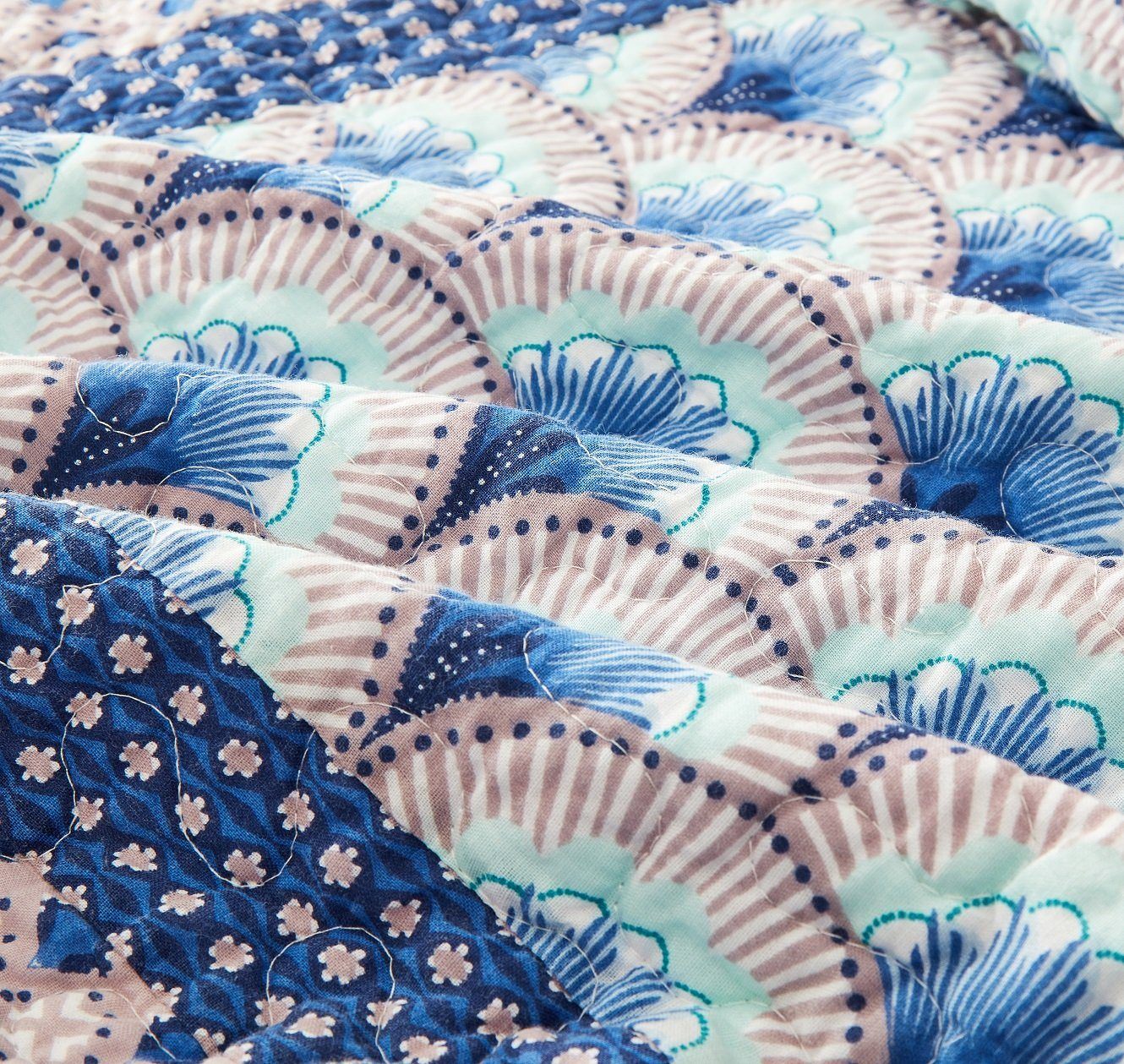 DaDa Bedding Mediterranean Blue Mint Patchwork Quilt Set