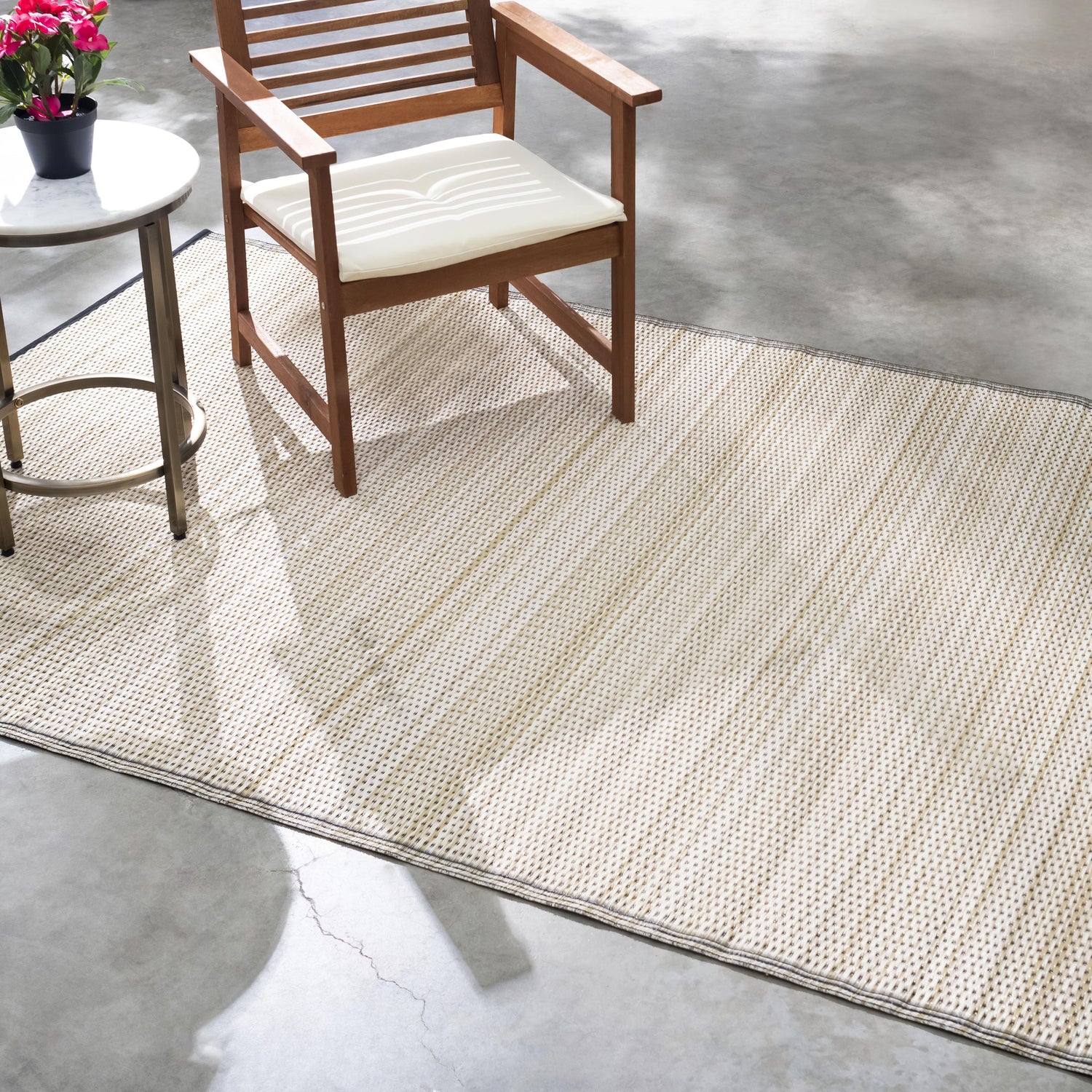 Cancun Shadow - Reversible Sand/Black Outdoor Rug