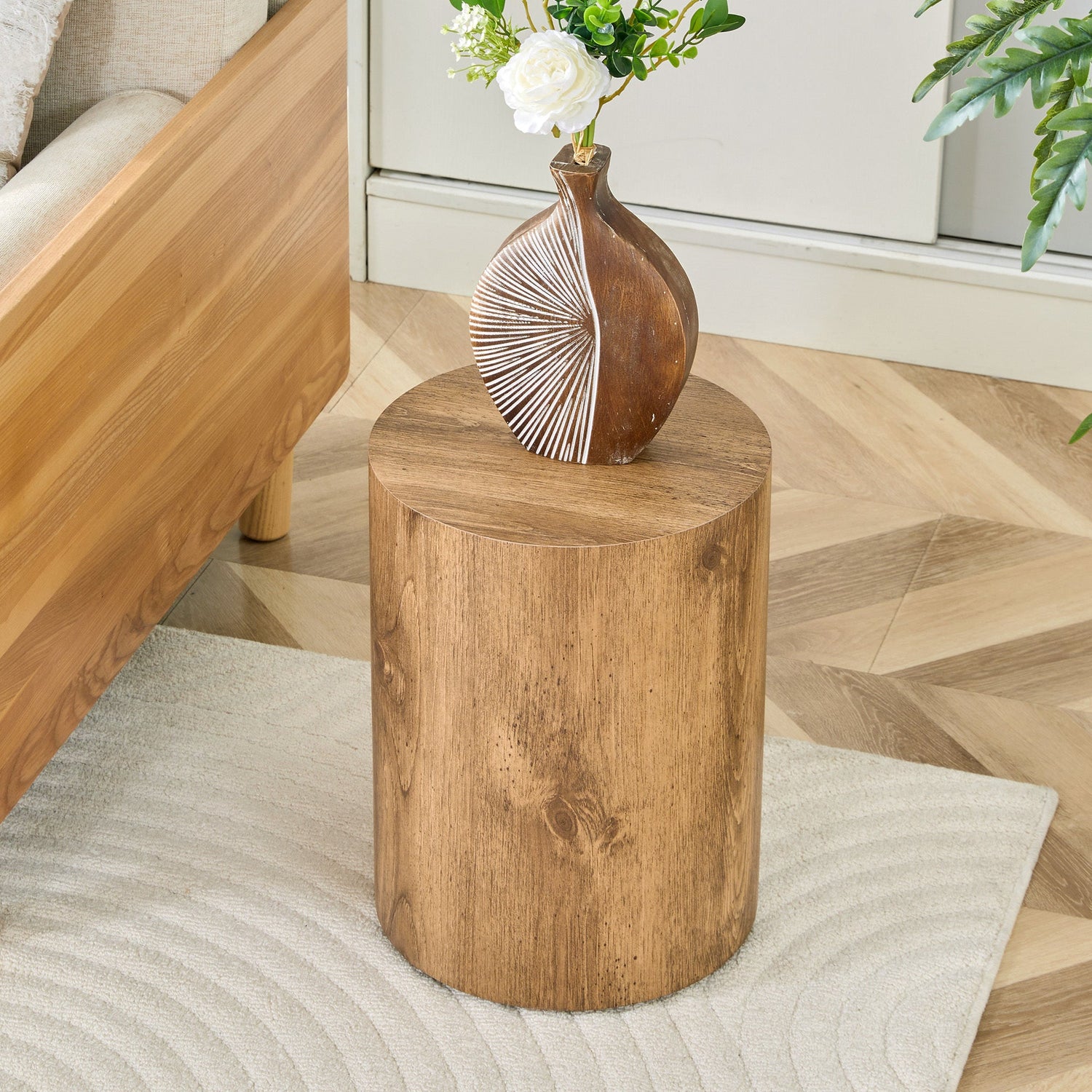 Modern Minimalist Set of Two Cylinder Coffee Tables