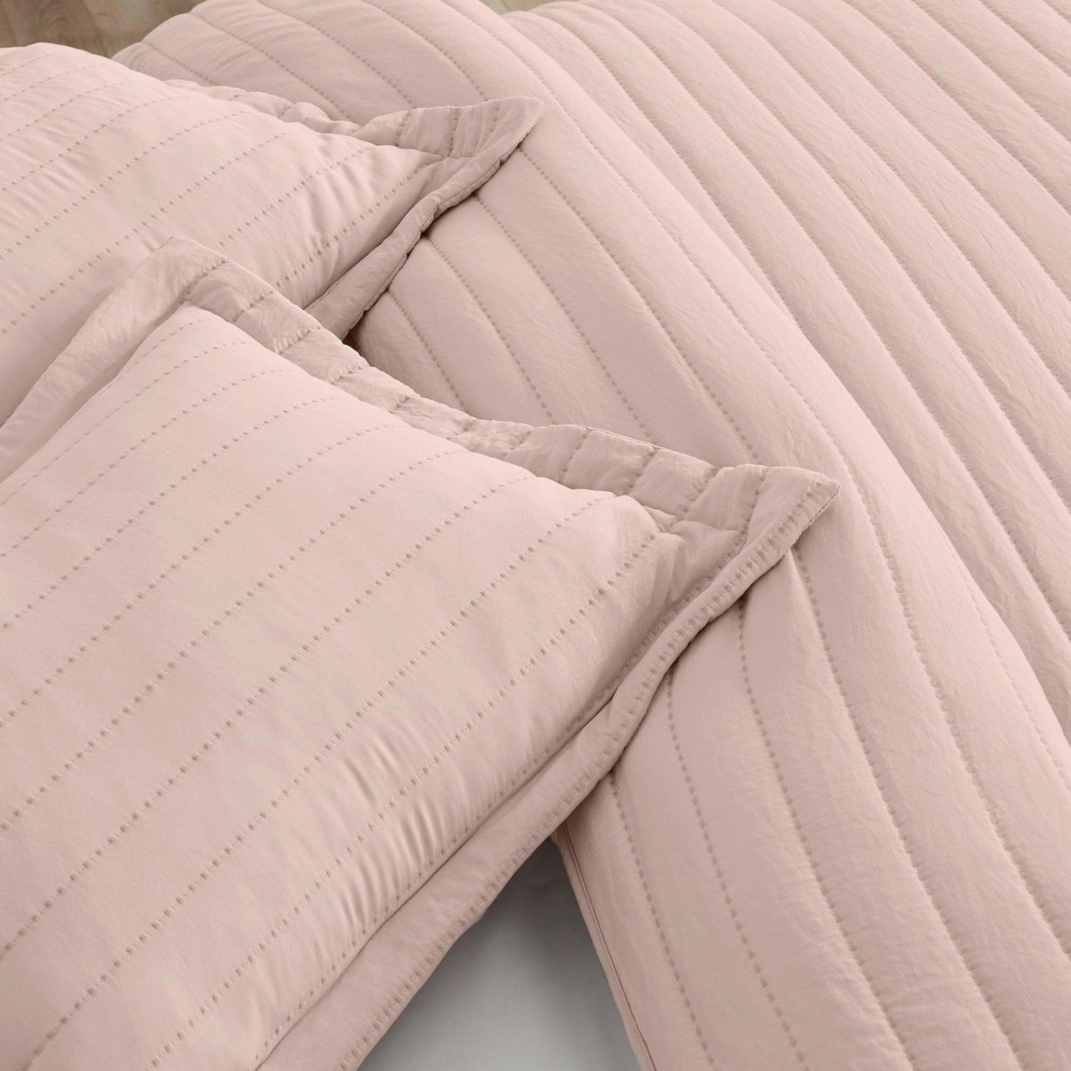 Solid Striped Quilt - Virginia Collection
