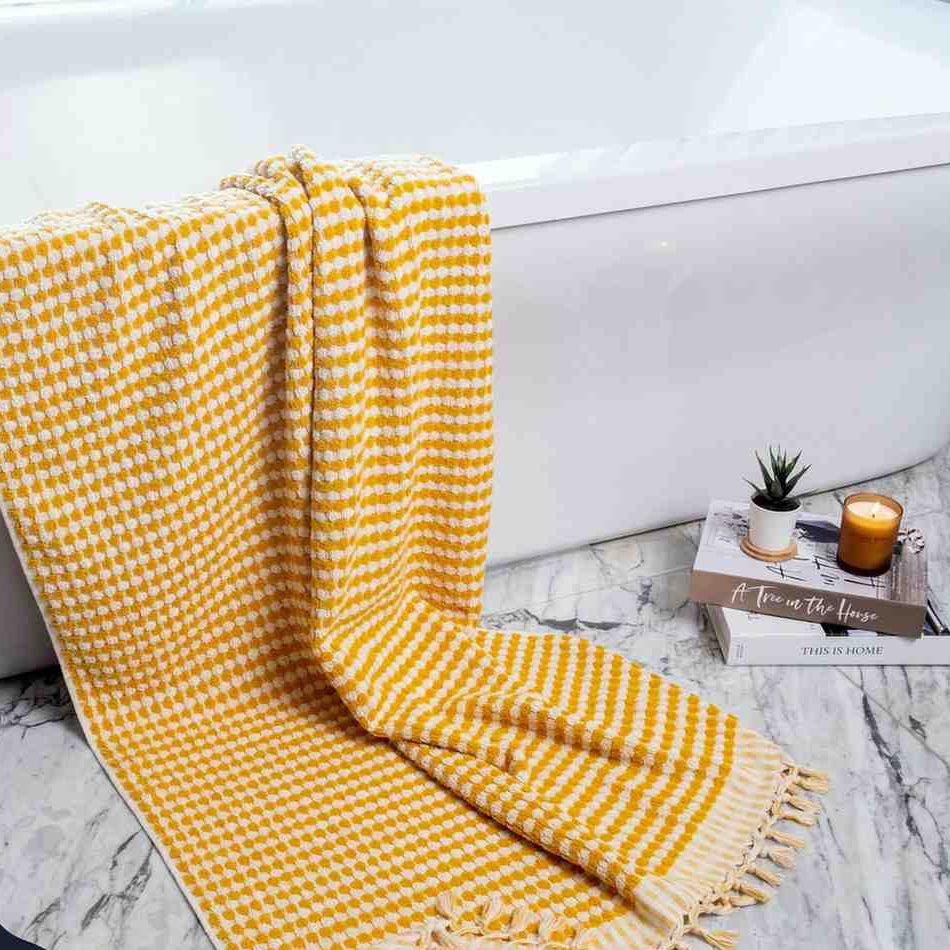 Pom Pom Bath Towel